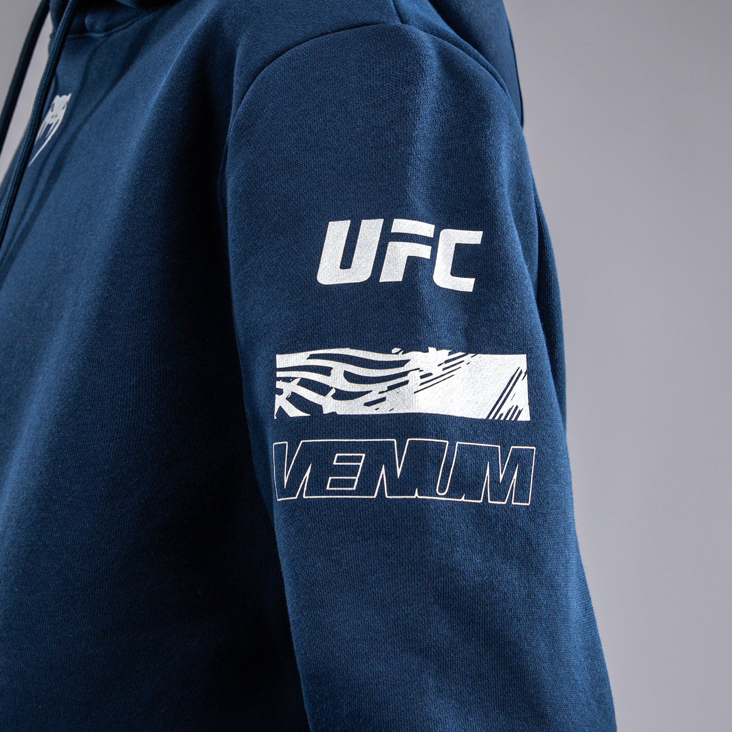 UFC Fusion by Venum Fight Week フード付きスウェットシャツ（女性用） - オーシャンブルー
