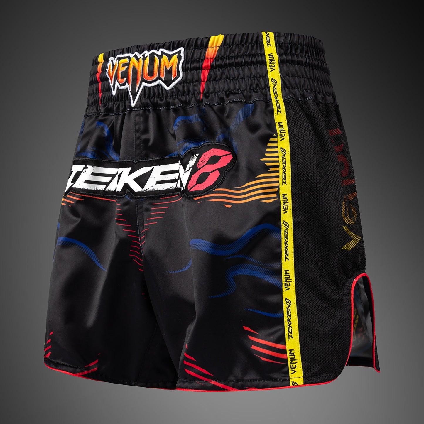 Venum x TEKKEN 8 ムエタイショーツ - ヨシミツ - ブラック/オレンジ