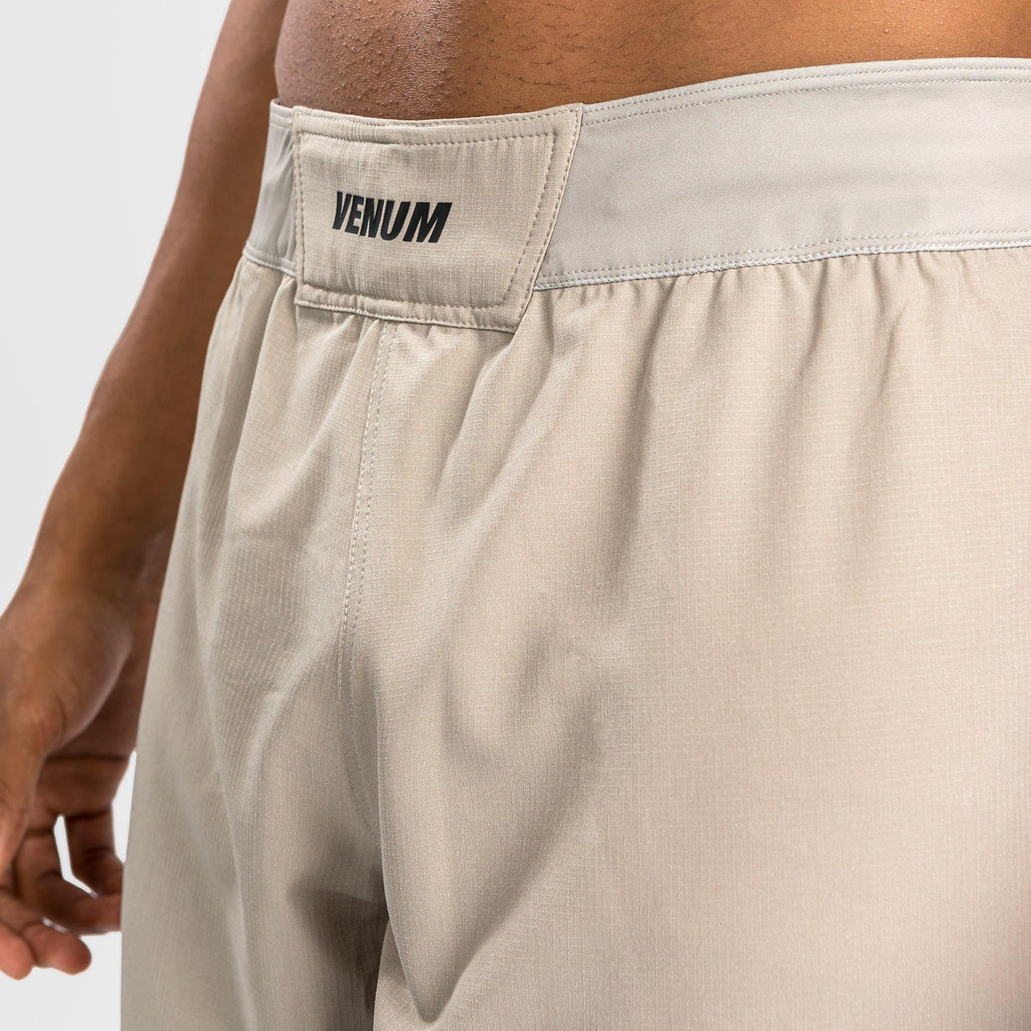 Venum G-Fit エア ファイトショーツ - サンド