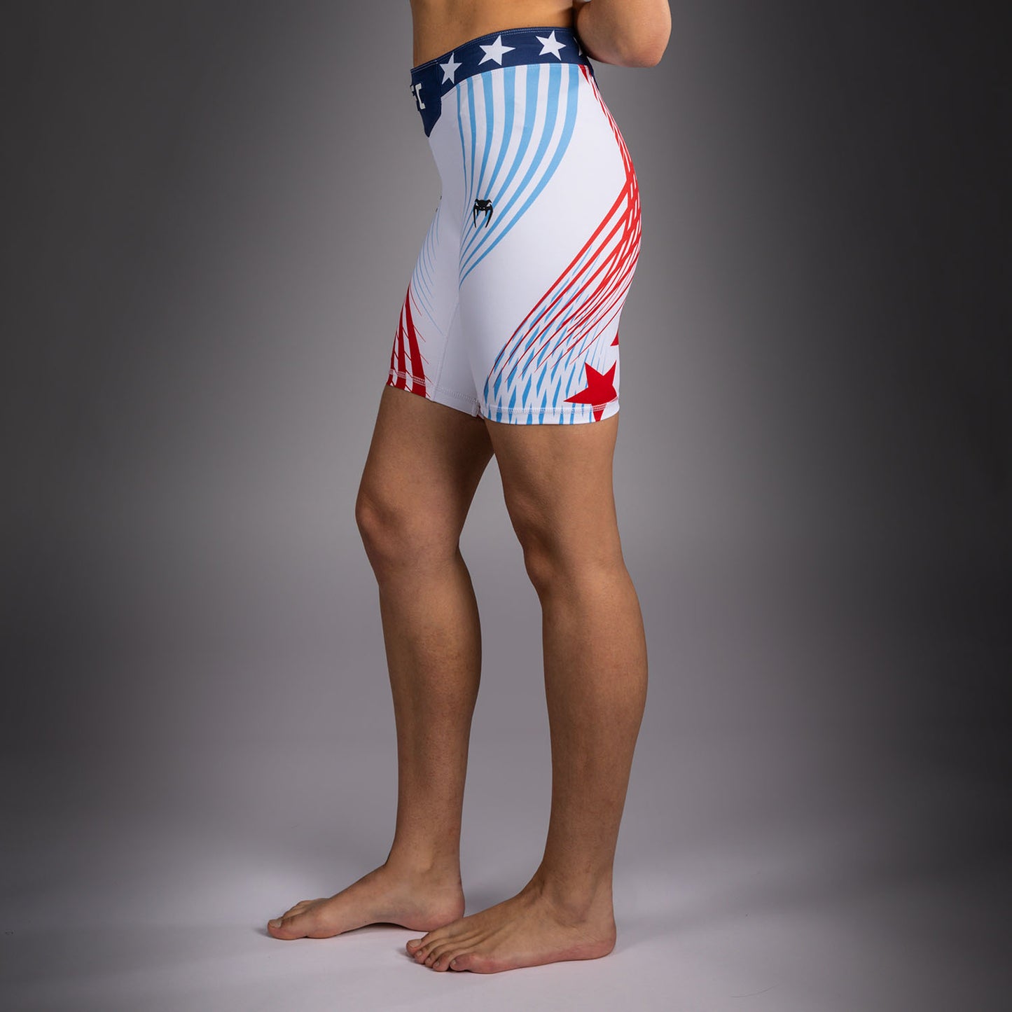 UFC Freedom 250 by Venum レディース Custom Authentic ヴァーリトゥード ショーツ ロングフィット - ホワイト
