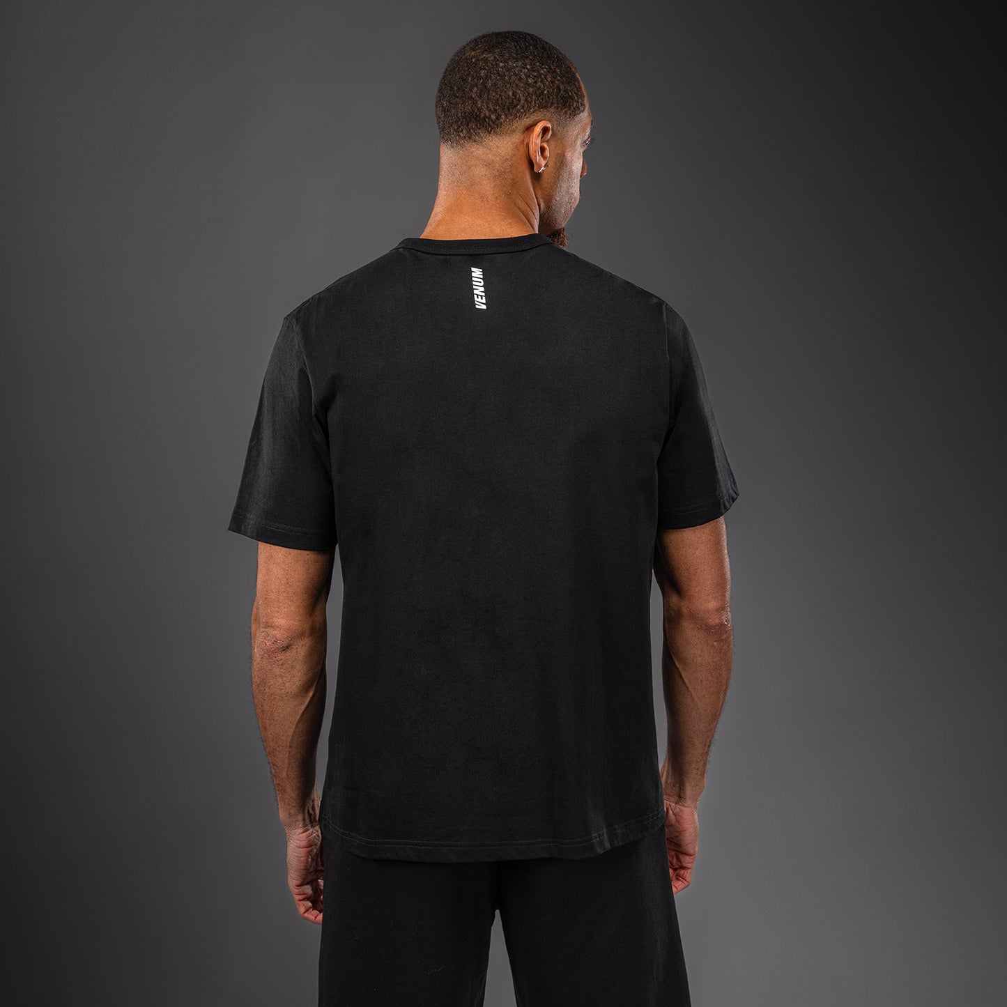 Venum Motorsports VT ドライテックTシャツ – ブラック/ホワイト
