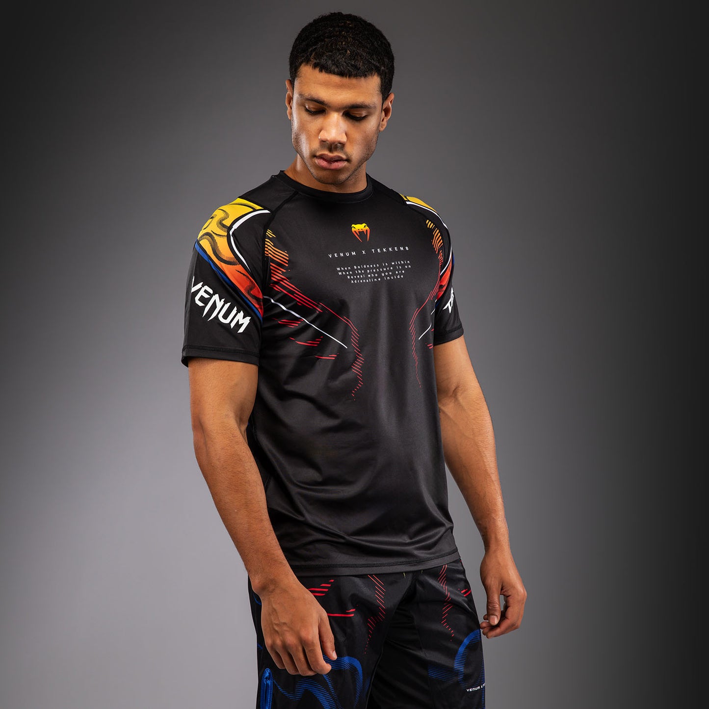 Venum x TEKKEN 8 ドライテックTシャツ ヨシミツ - ブラック/オレンジ