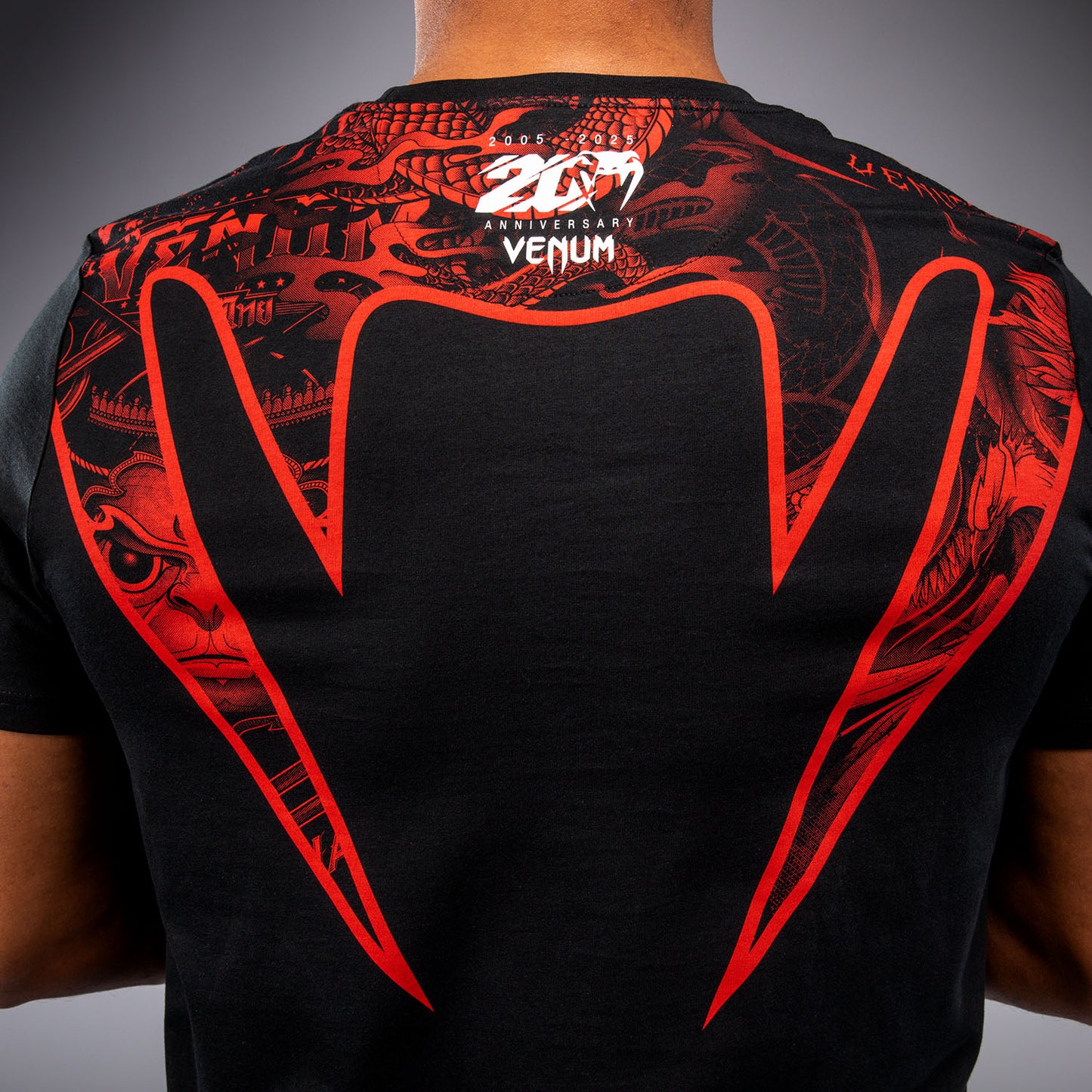 Venum 20th Anniversary Tシャツ - ブラック/レッド