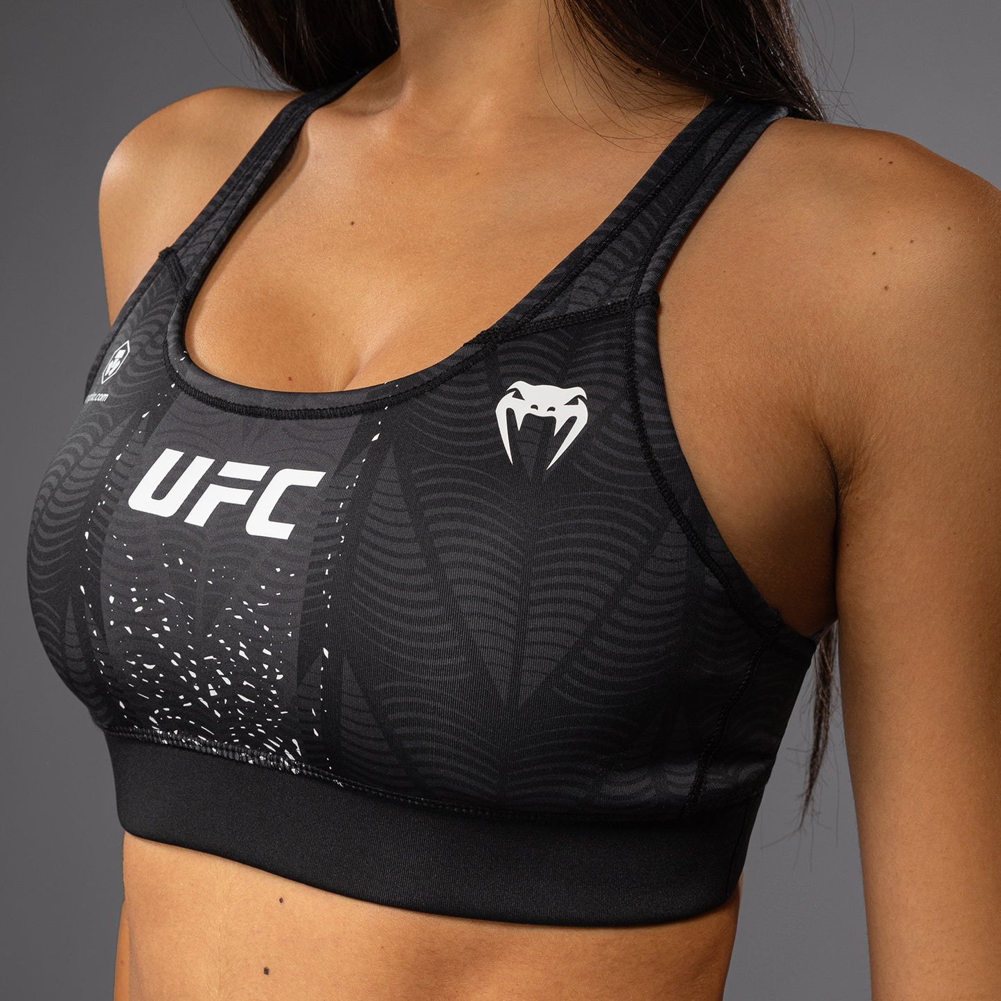 UFC Zenith by Venum Authentic Fight Night スポーツブラ レディース - ブラック