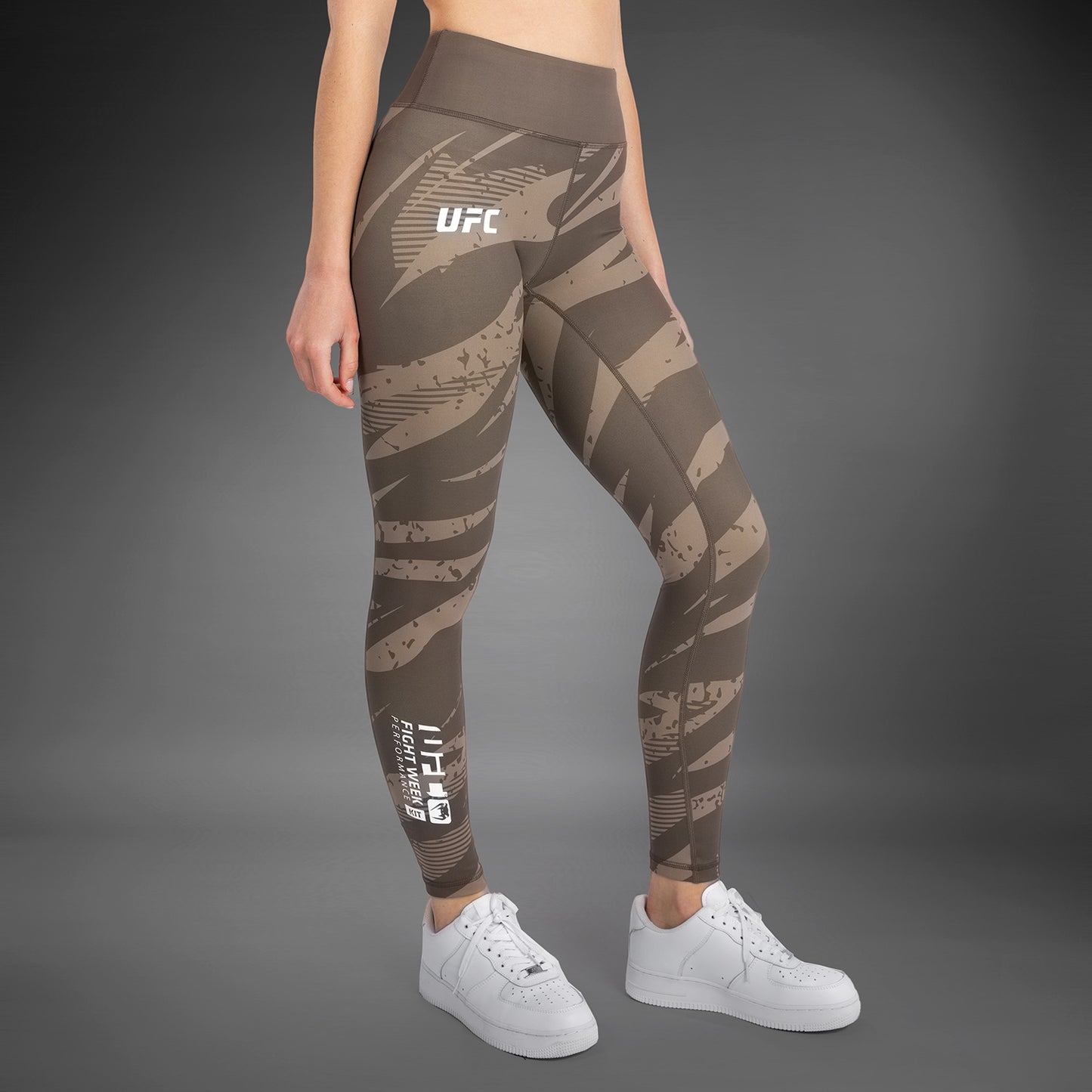 UFC Adrenaline By Venum Fight Week - 女性用パフォーマンスタイツ - Desert Camo