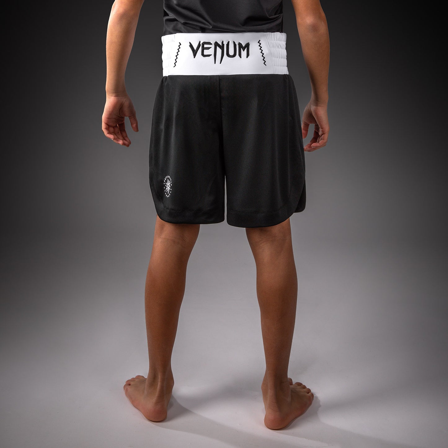 Venum Classic ボクシングショーツ キッズ用 – ブラック/ホワイト