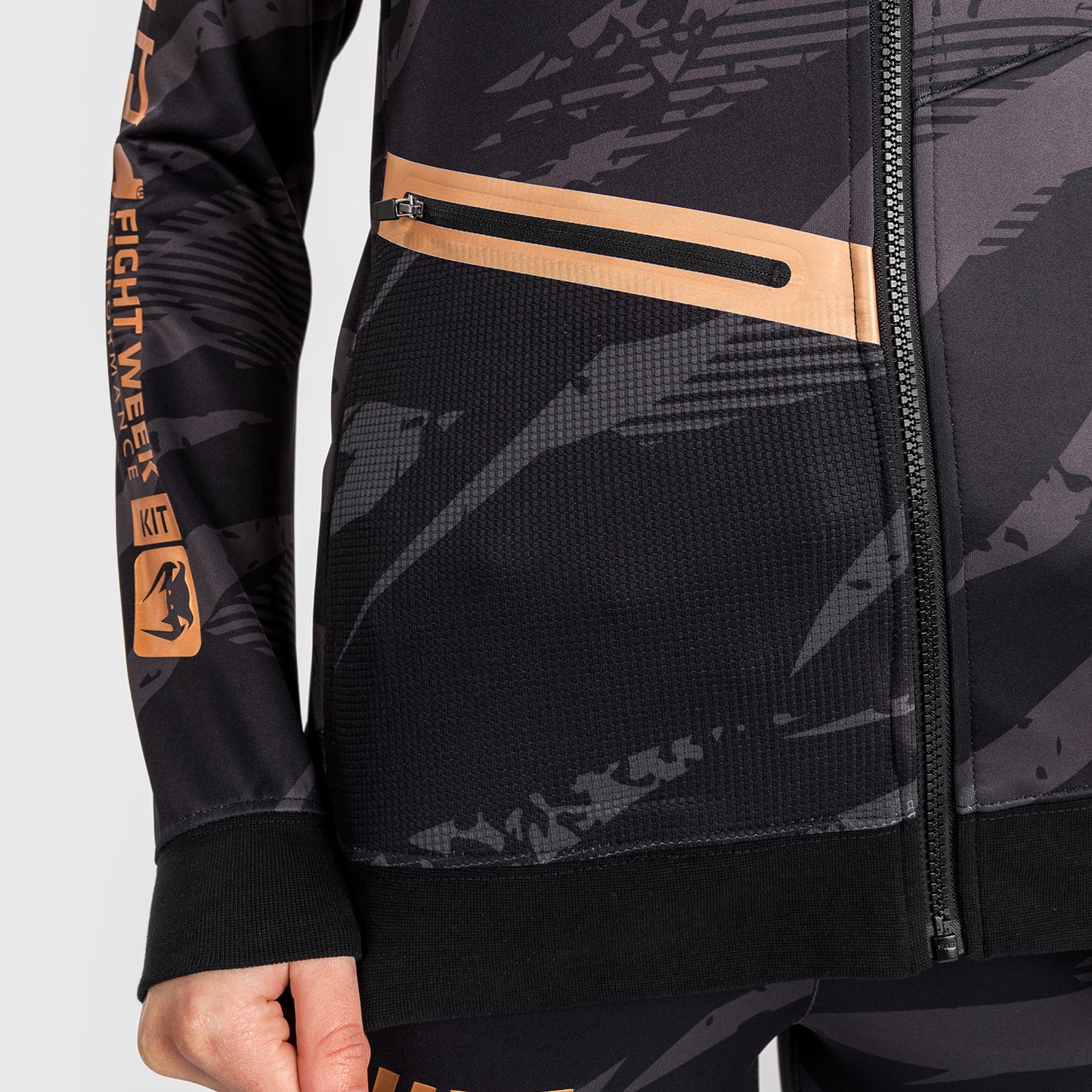 UFC Adrenaline By Venum Fight Week ウィメンズ・ジップ・フーディ - Urban Camo