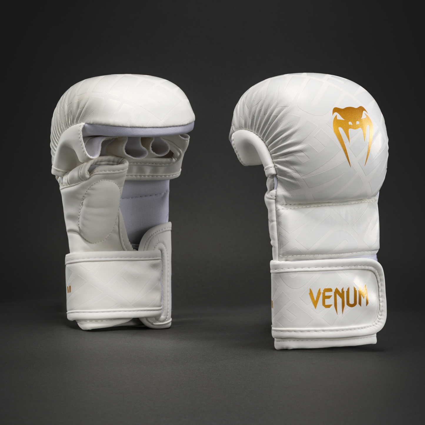 Venum Contender 1.5 XT 3D スパーリンググローブ - ホワイト/ゴールド