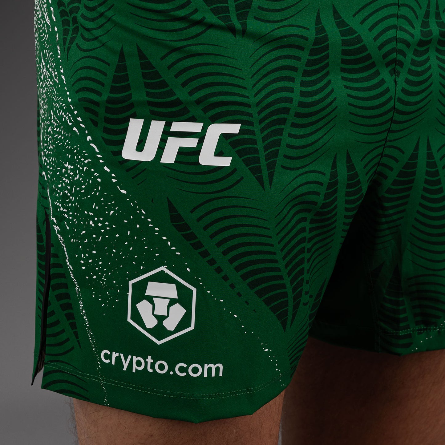 UFC Zenith by Venum Authentic Fight Night ショートフィットファイトショーツ メンズ - グリーン