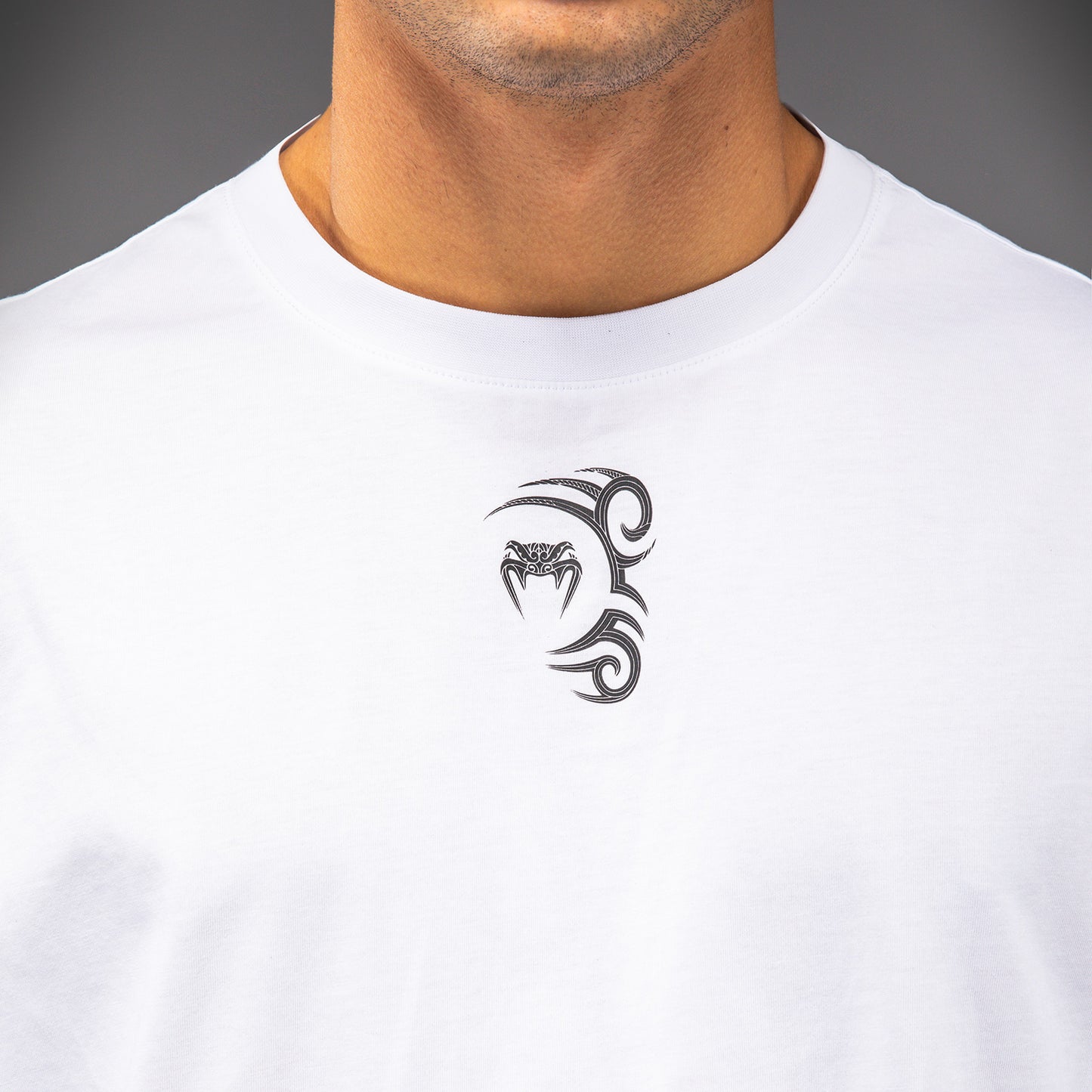 Venum x Mike Tyson: Tiger Tシャツ - オプティカルホワイト