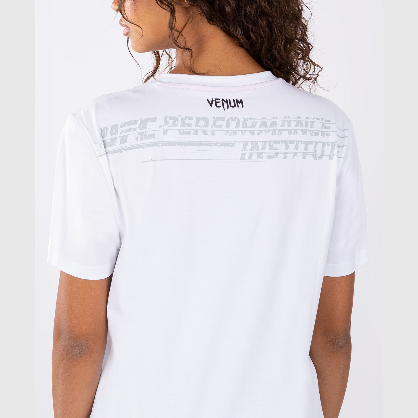 UFC Performance Institute 2.0 女性用Tシャツ - ホワイト