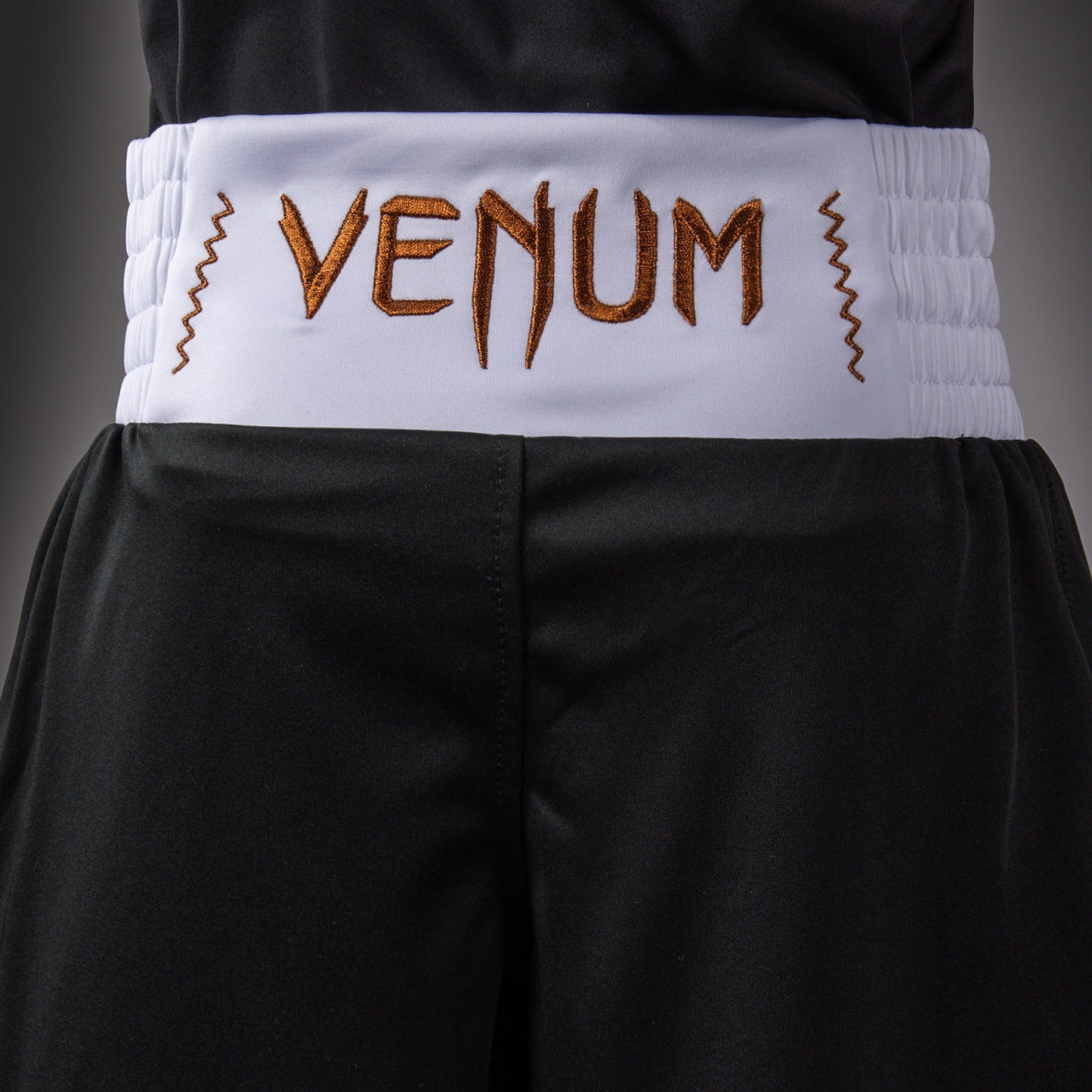 Venum Classic ボクシングショーツ キッズ用 – ブラック/ゴールド