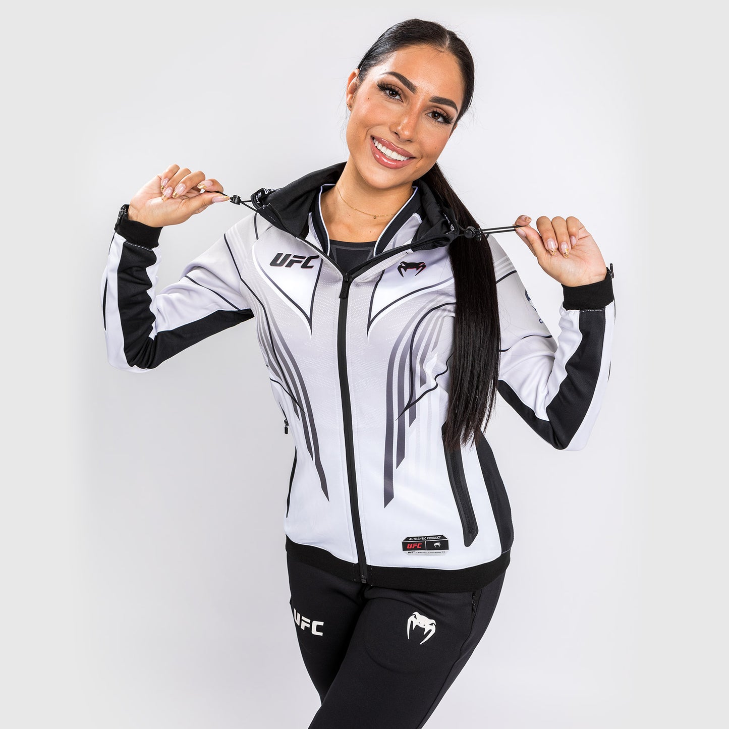 UFC Venum Authentic Fight Night 2.0 Women's Walkout Hoodie - ホワイト