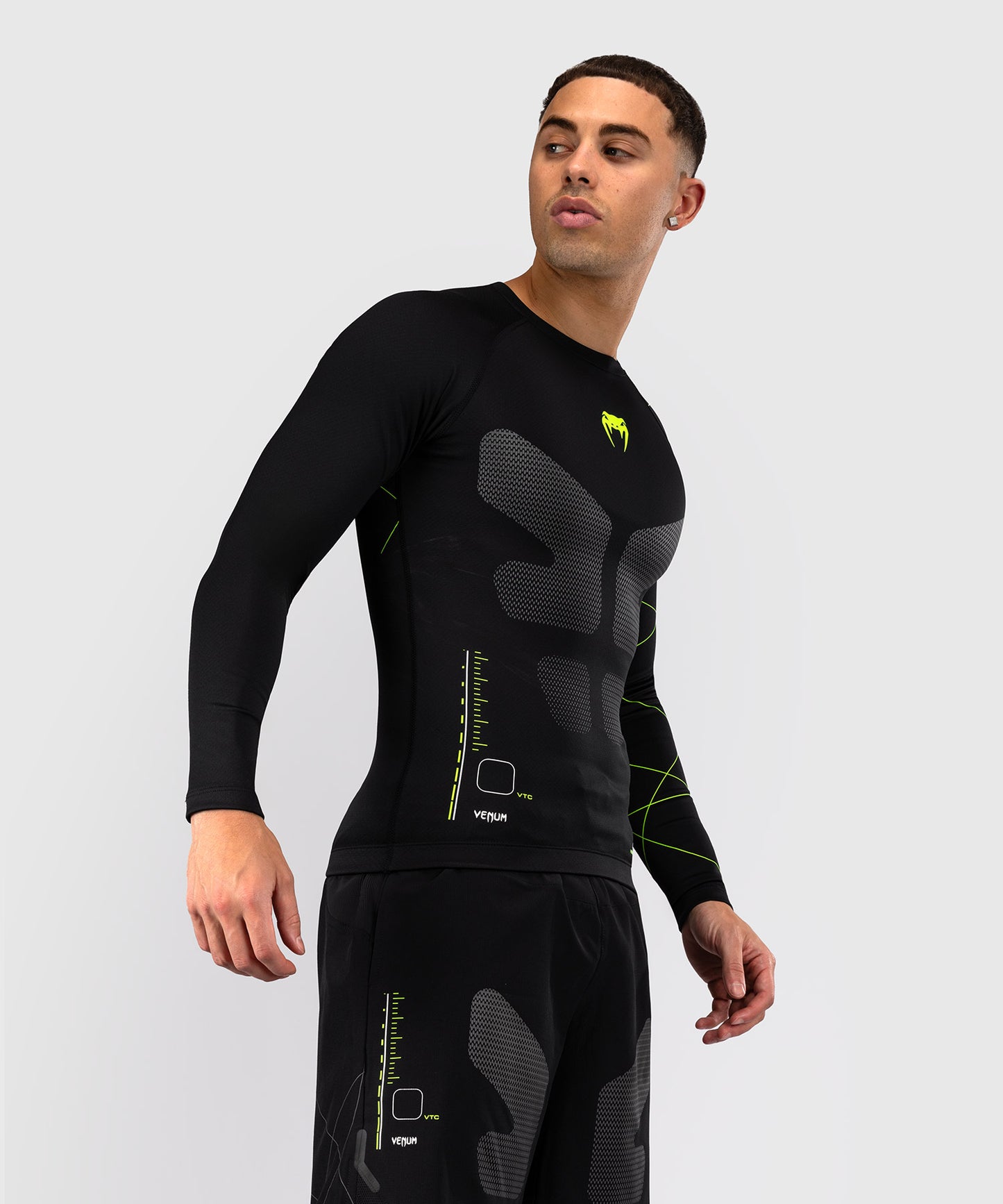 Venum Training Camp 4.0 メンズ・ロングスリーブ・ラッシュガード - ブラック／ネオングリーン