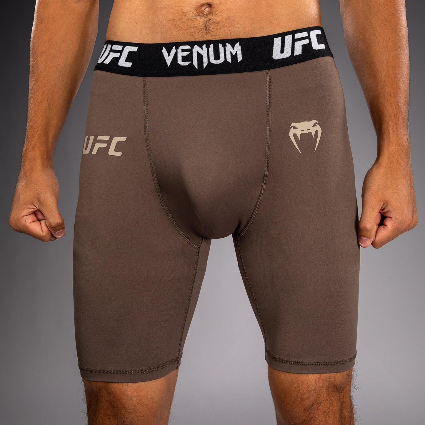 Venum UFC Unity by Venum Authentic Fight Week メンズ テクニカル コンプレッションショーツ - ブラウン