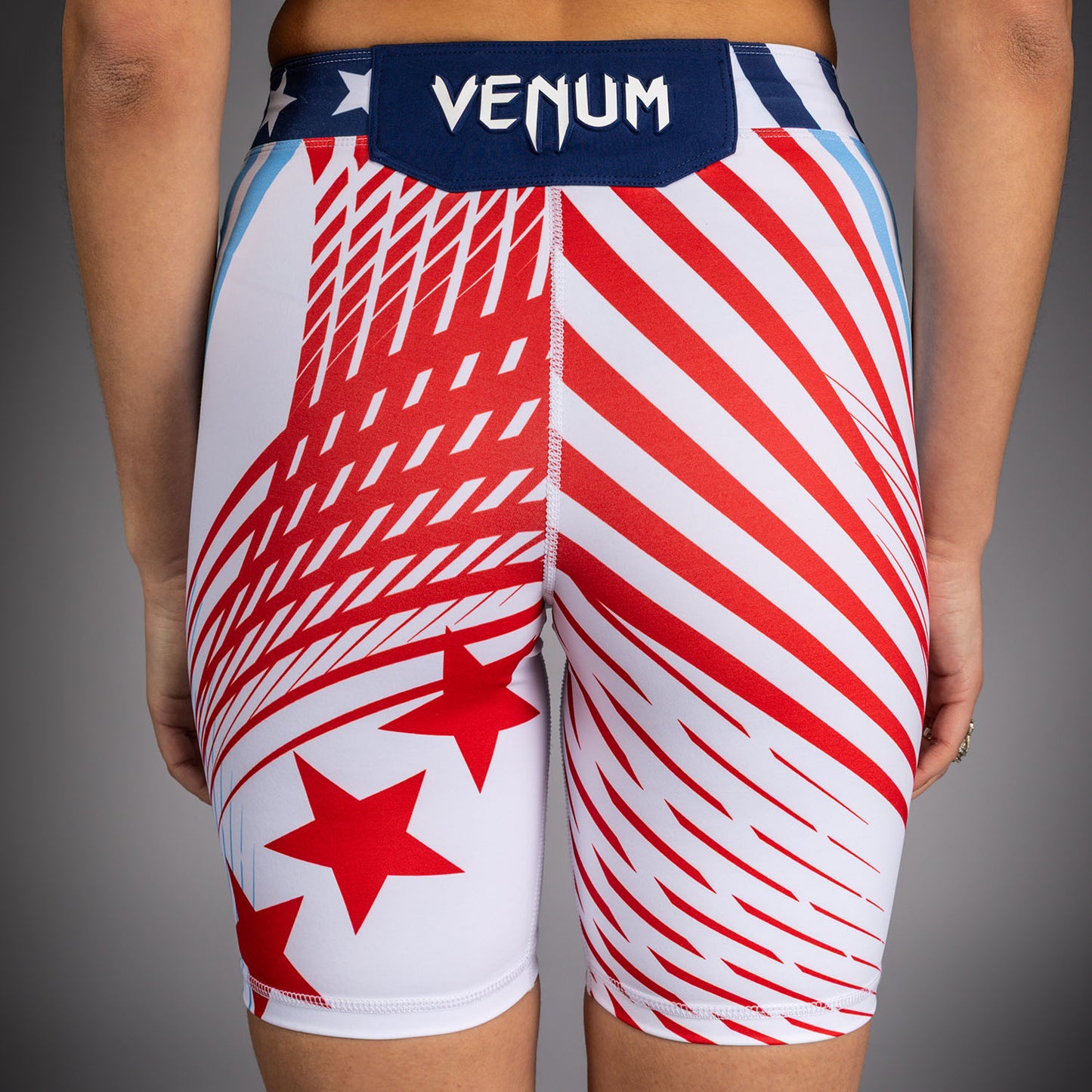 UFC Freedom 250 by Venum レディース Custom Authentic ヴァーリトゥード ショーツ ロングフィット - ホワイト
