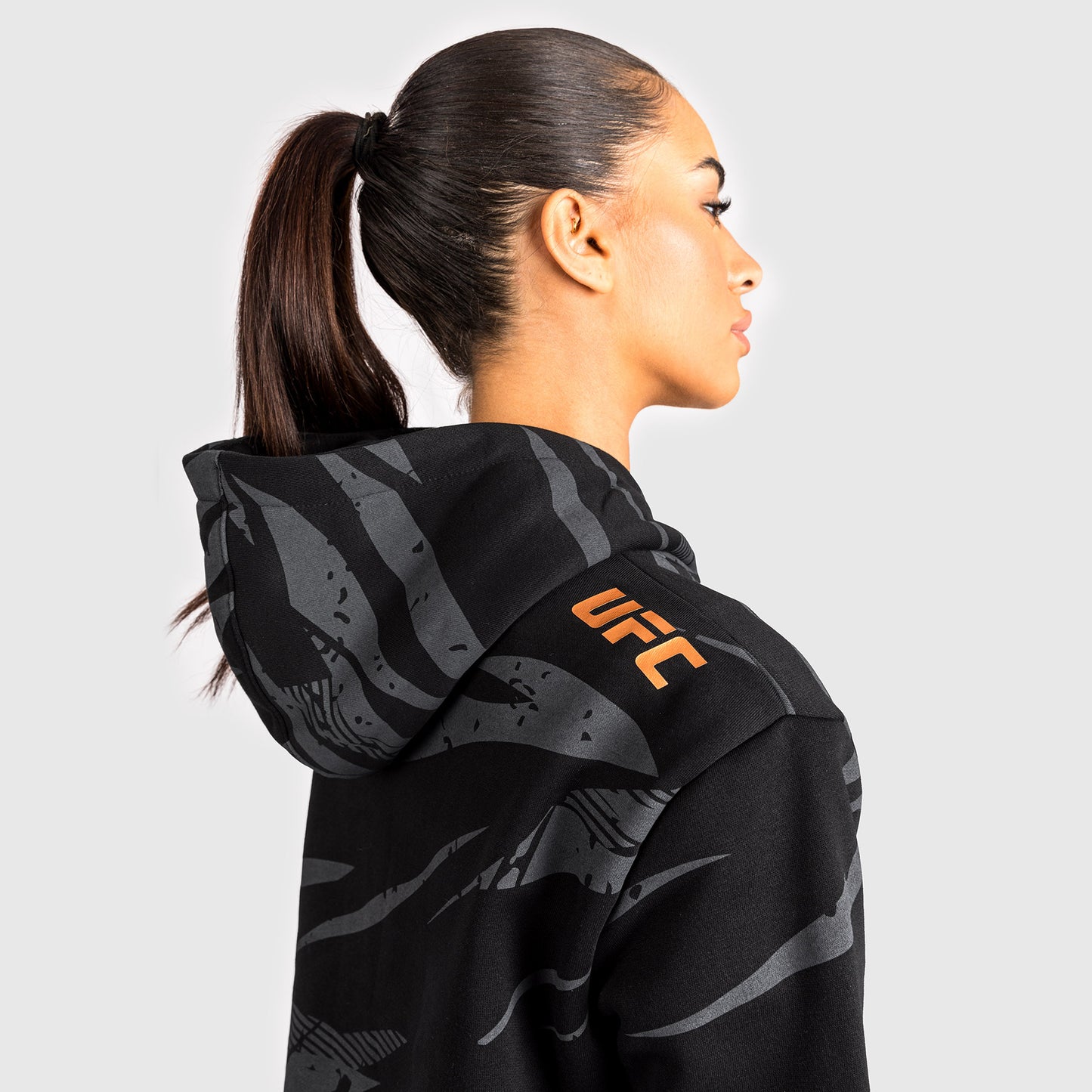 UFC Adrenaline By Venum Fight Week - 女性用プルオーバーパーカー - Urban Camo