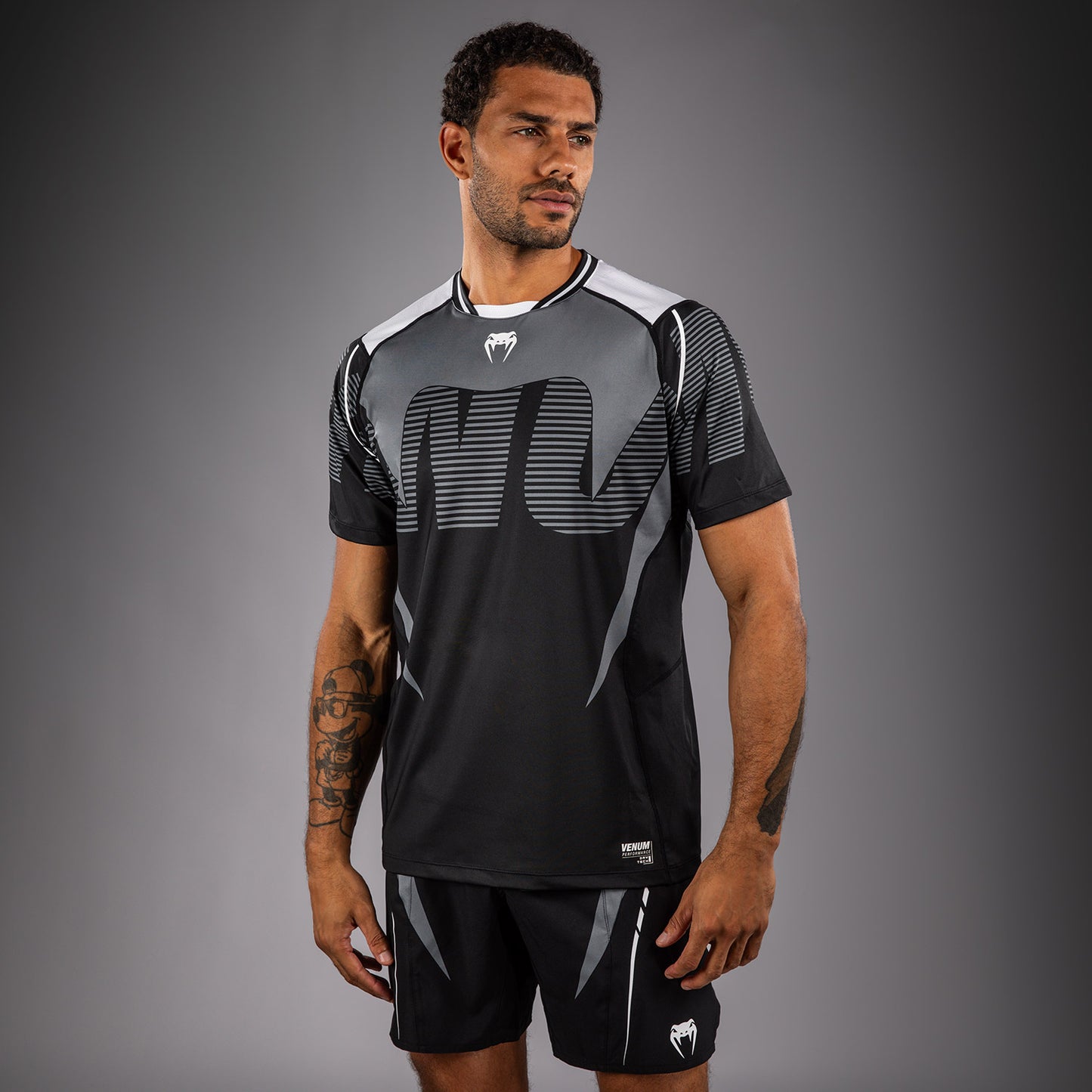 Venum Adrenaline Dry Tech Tシャツ – ブラック/シルバーグレー