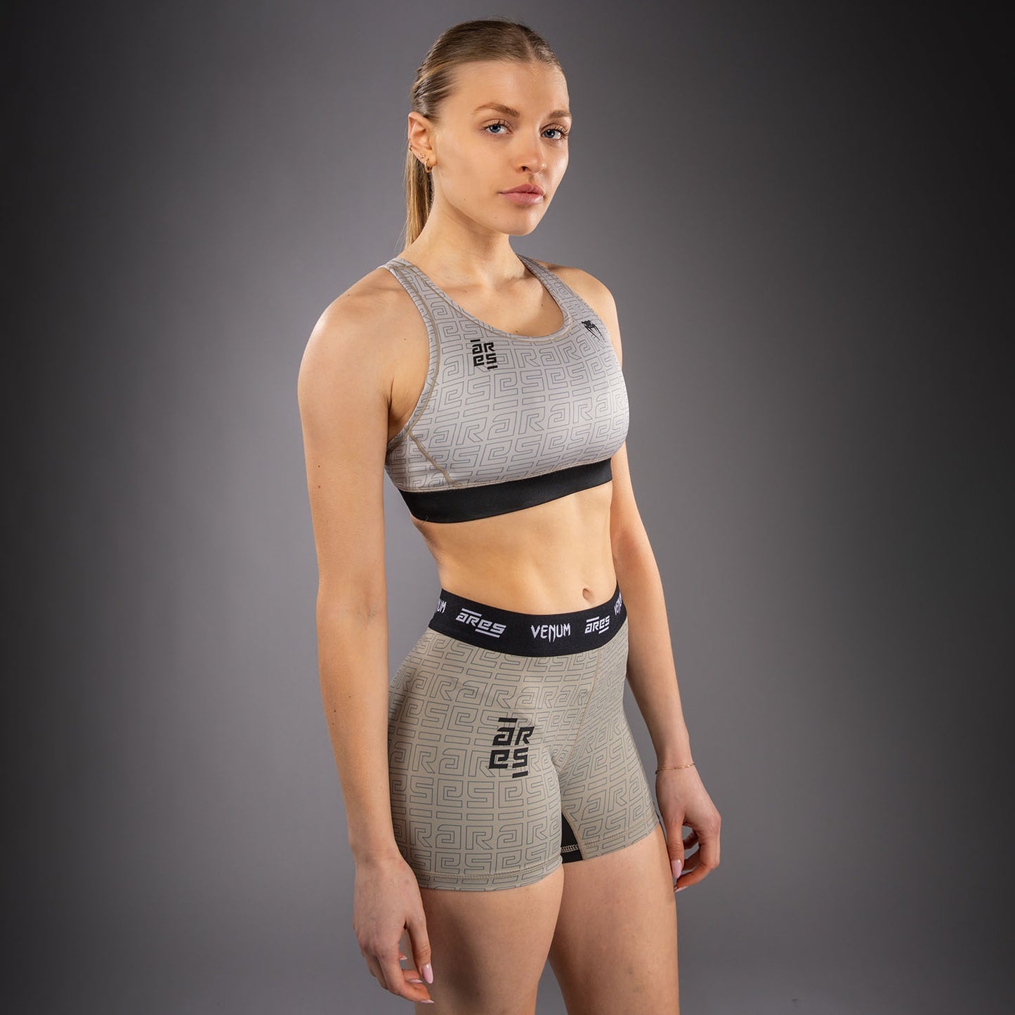 Venum x Ares 2.0 スポーツブラ レディース – サンド