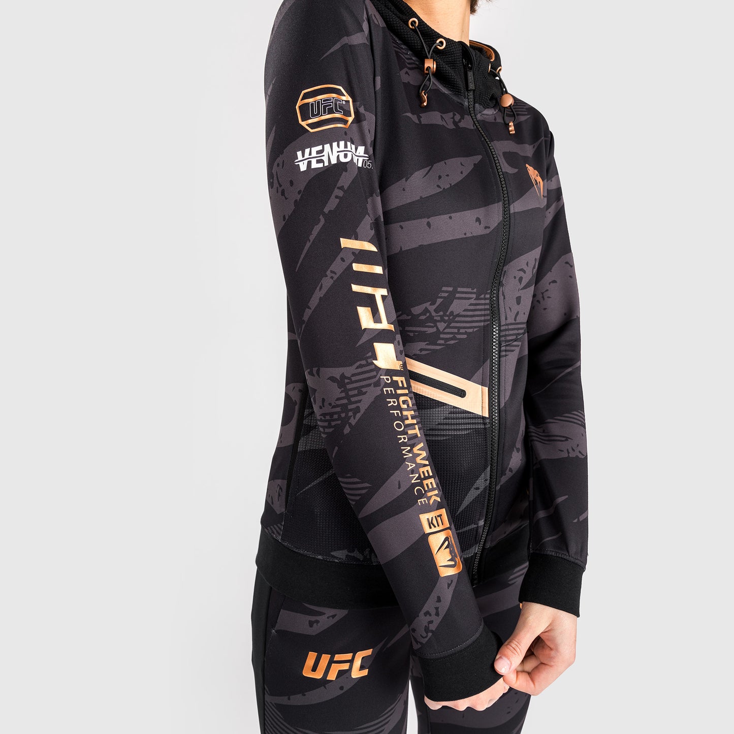 UFC Adrenaline By Venum Fight Week ウィメンズ・ジップ・フーディ - Urban Camo
