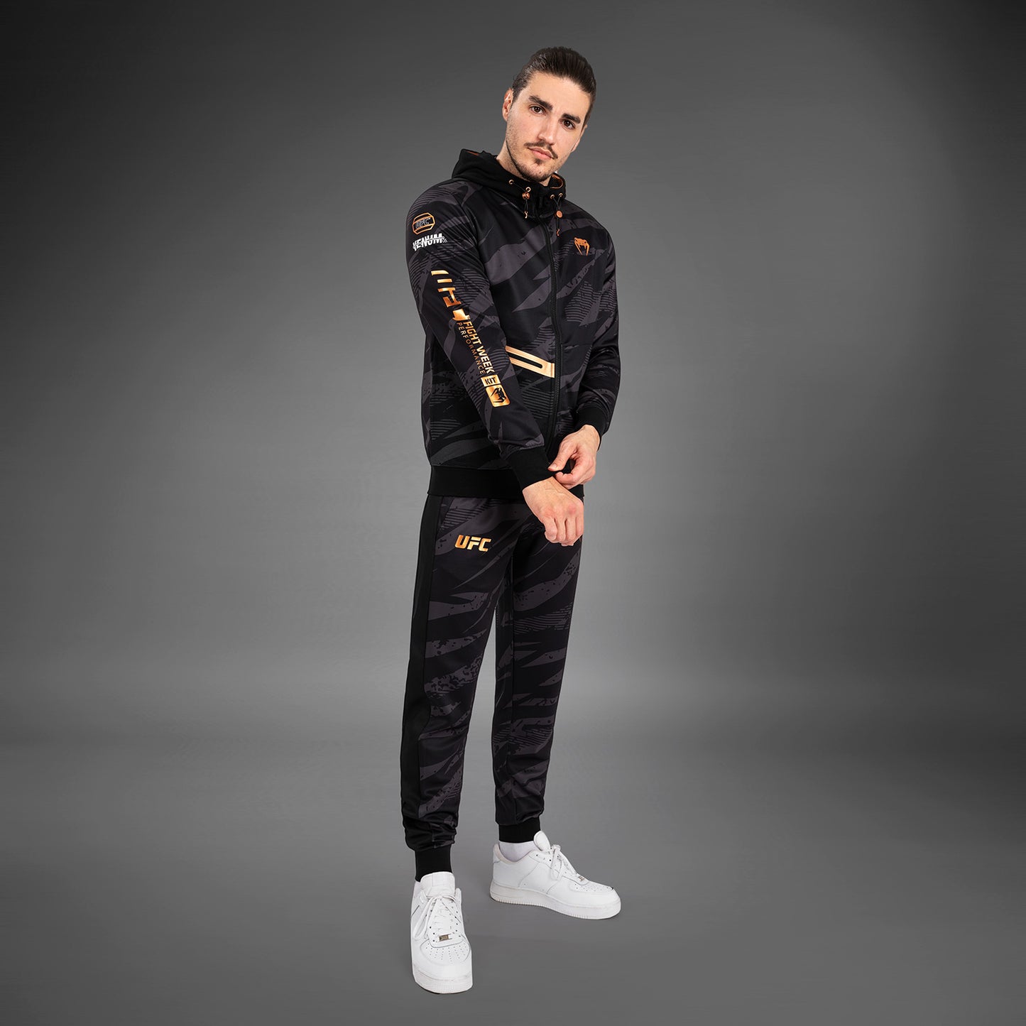UFC Adrenaline By Venum Fight Week メンズジップアップパーカー - Urban Camo