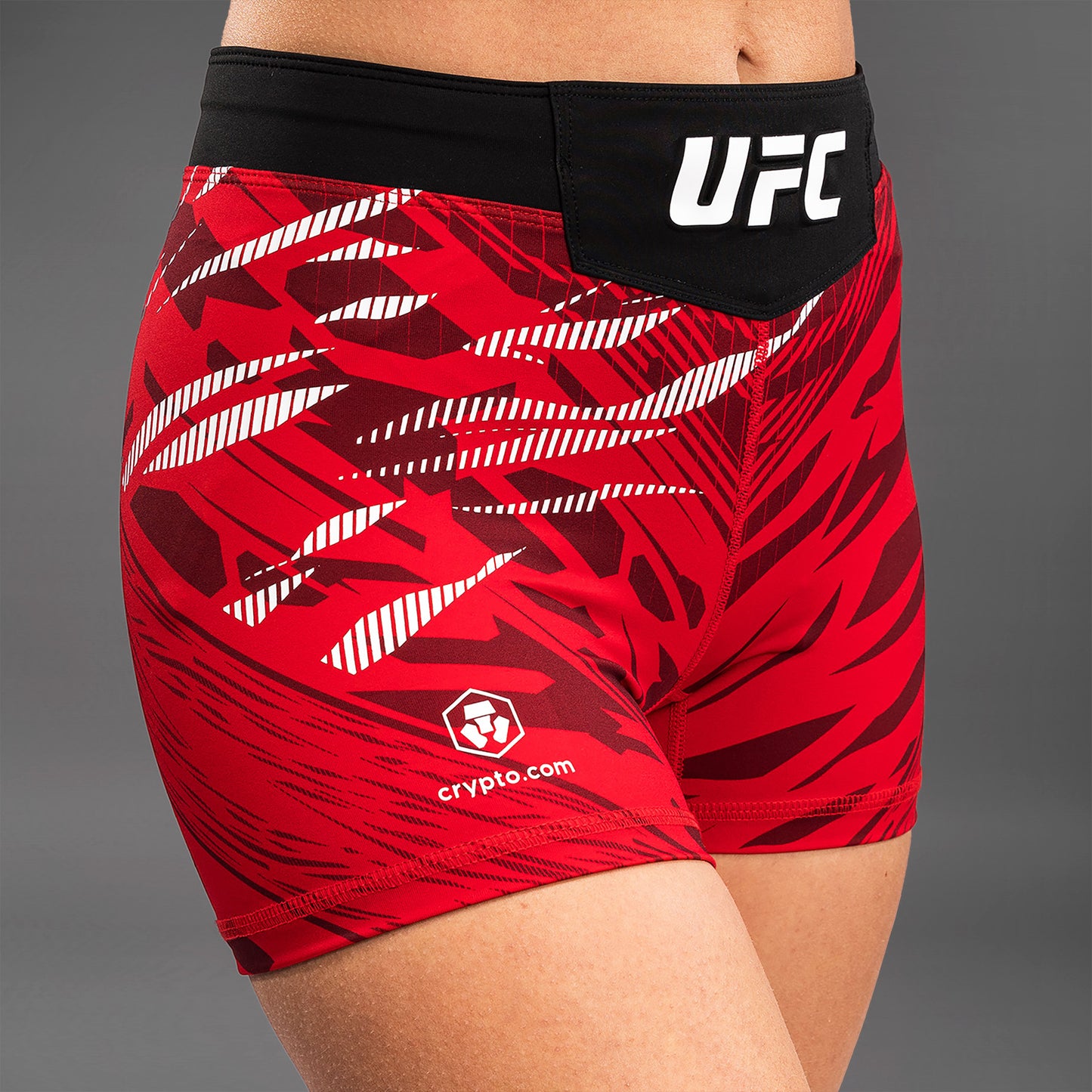 UFC Fusion by Venum Authentic Fight Night ヴァレトゥードショーツ（女性用、フィットコルト） - レッド