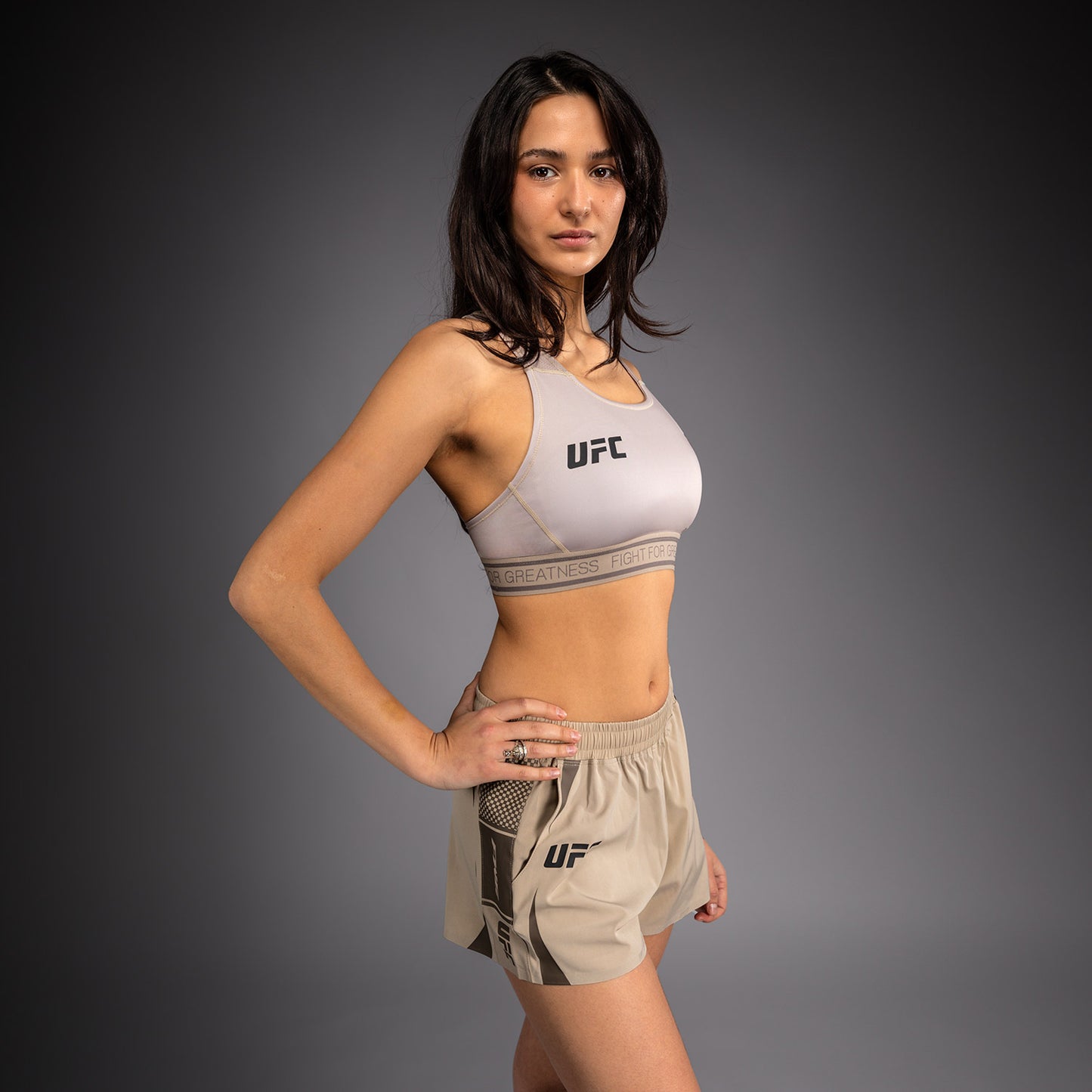 Venum UFC Unity by Venum Authentic Fight Week ウィメンズ スポーツブラ - サンド