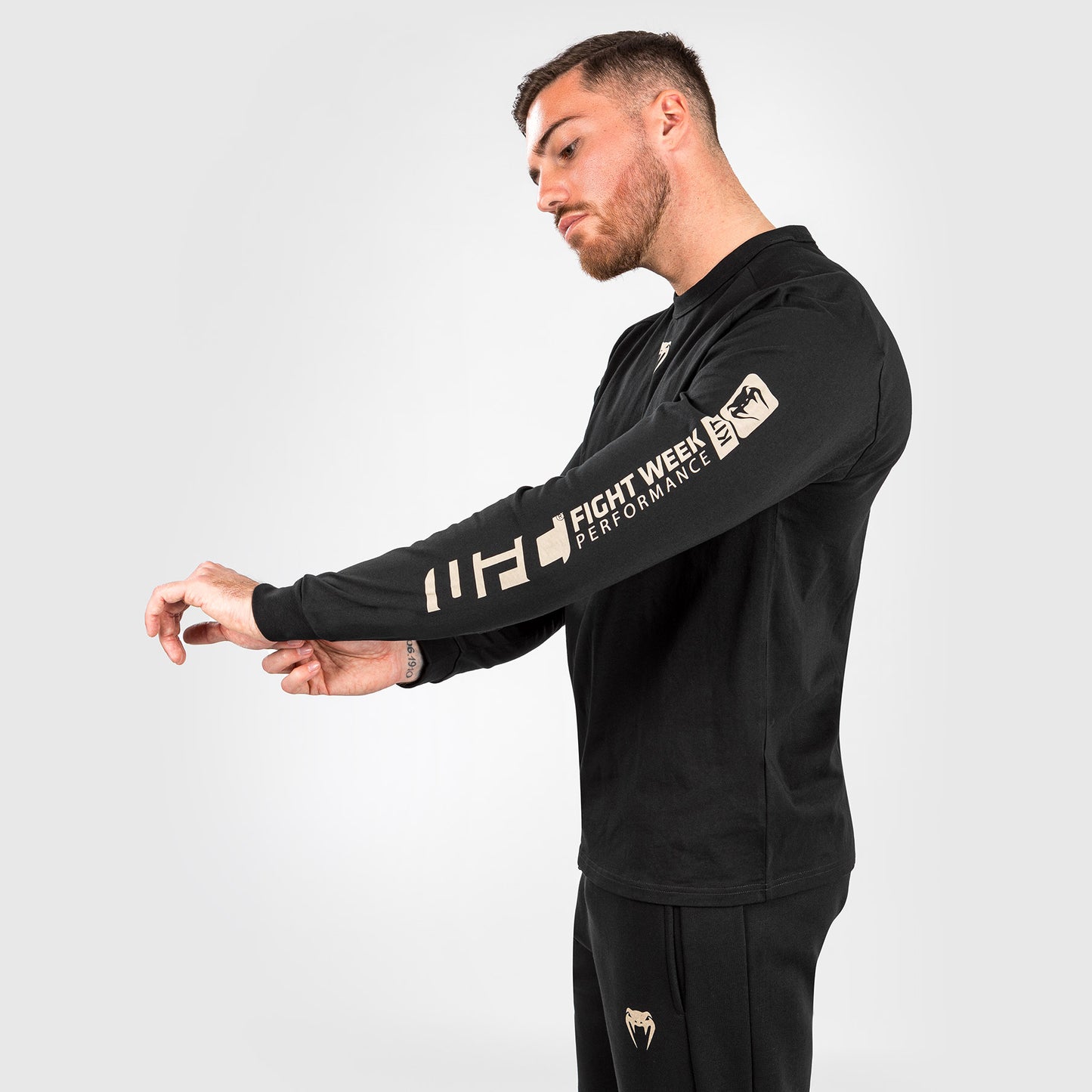 UFC Adrenaline by Venum Fight Week メンズ・ロングスリーブTシャツ - ブラック