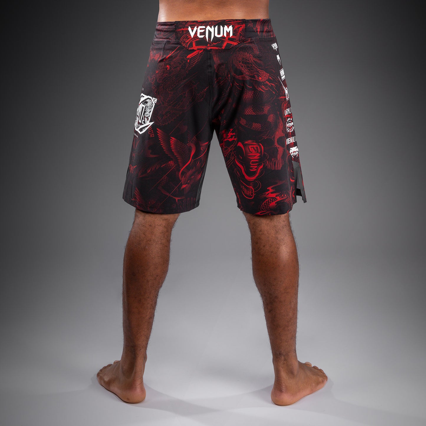 Venum 20th Anniversary ファイトショーツ - ブラック/レッド