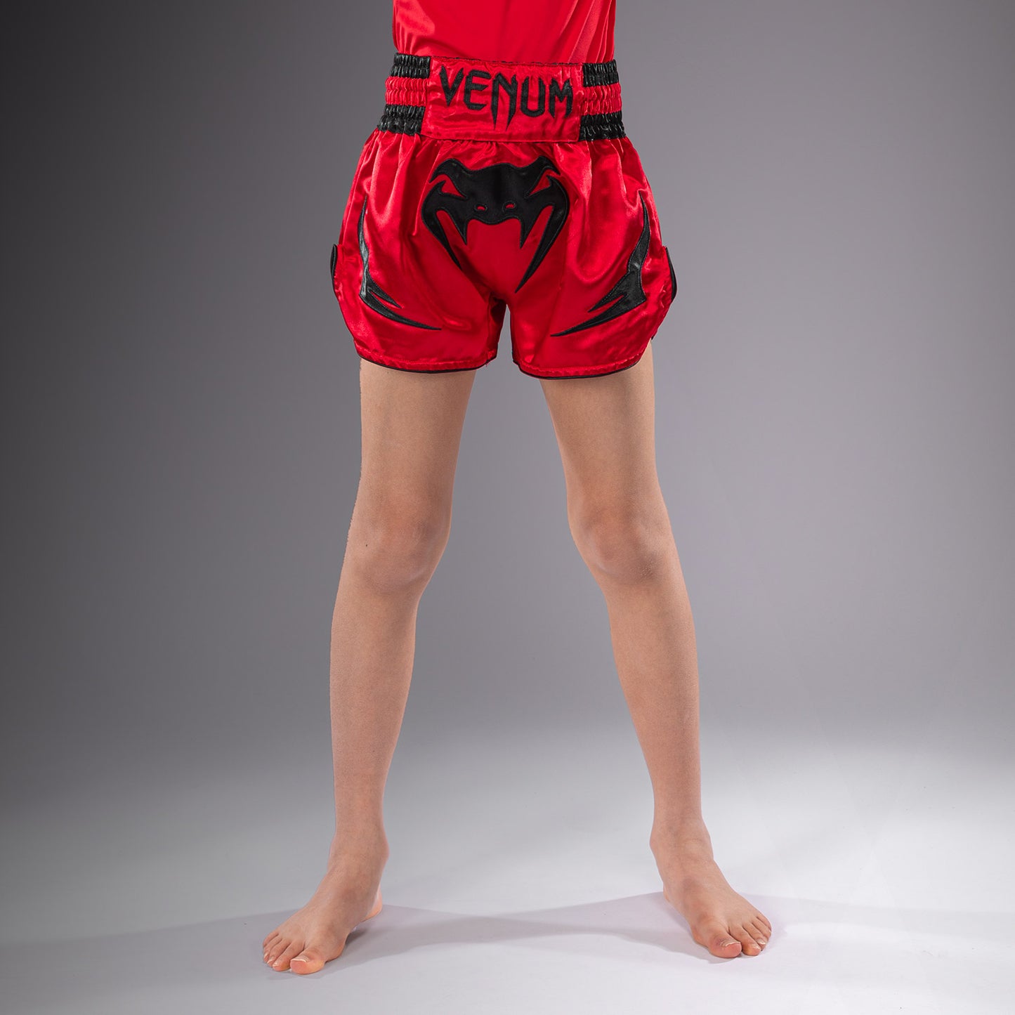 Venum Inferno キッズタイショーツ - チェリーレッド