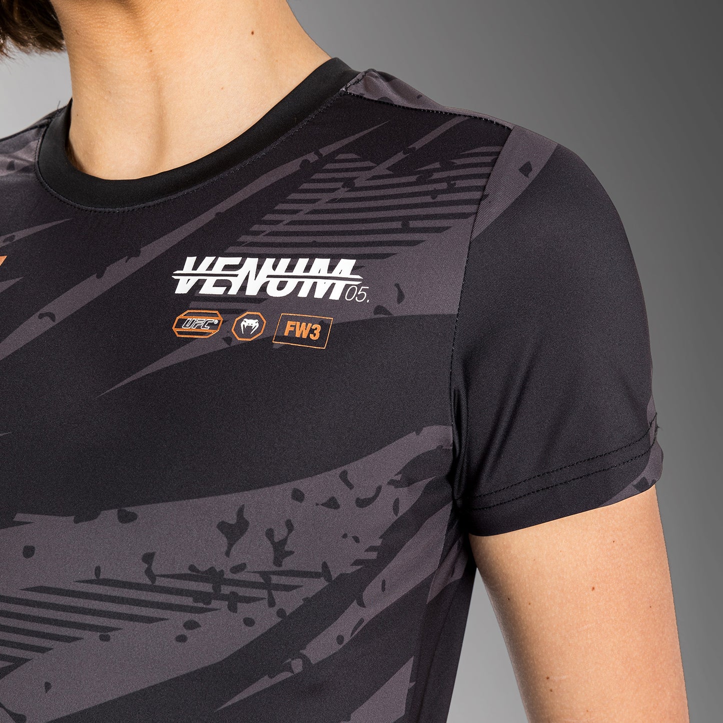 UFC Adrenaline By Venum Fight Week 女性用ドライテックTシャツ - Urban Camo