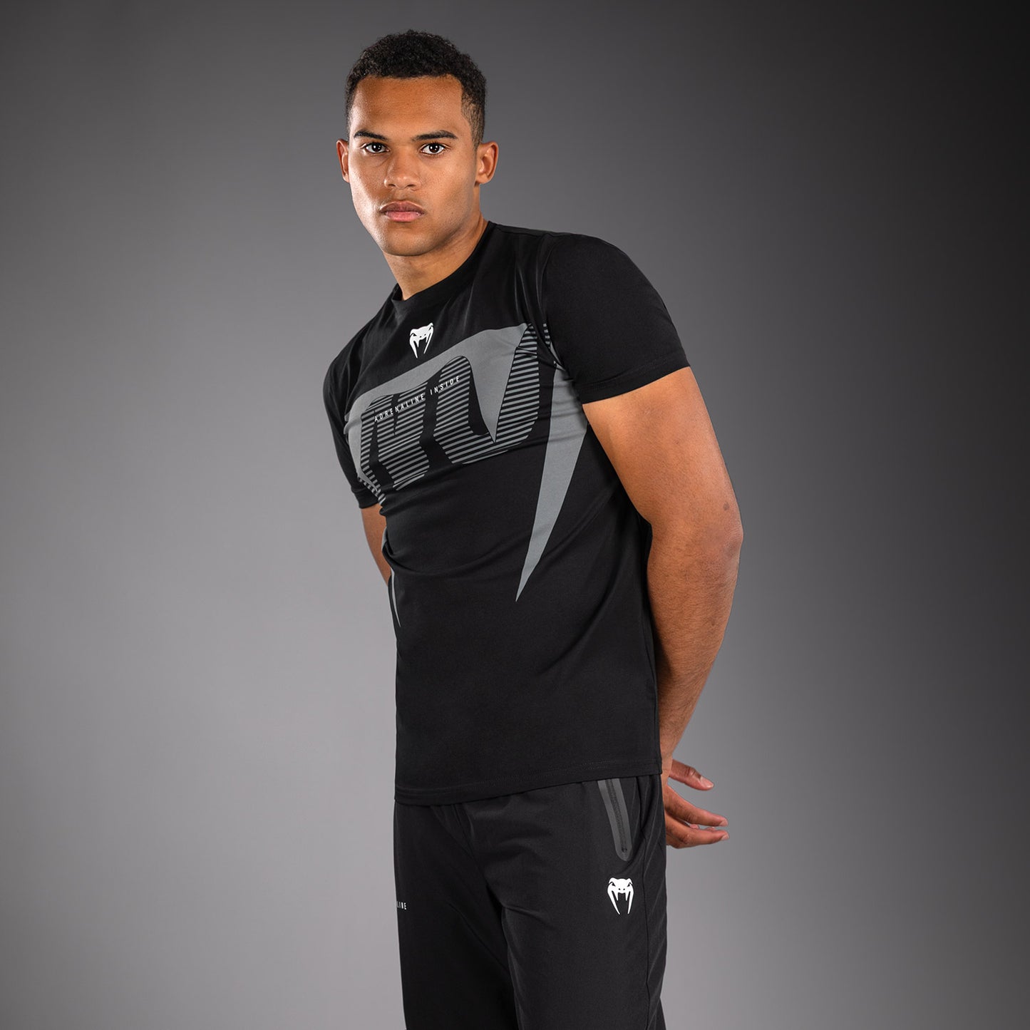 Venum Adrenaline Tシャツ – ブラック/シルバーグレー