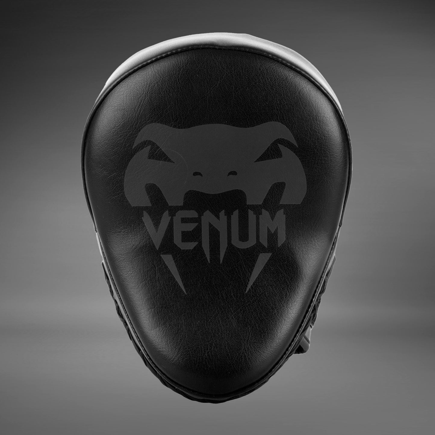 Venum Light フォーカスミット：ブラック／ブラック（ペア）