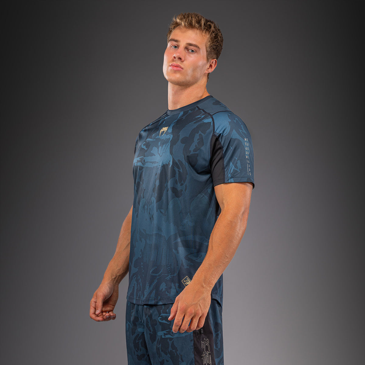 Jujutsu Kaisen x Venum Fushiguro ドライテックTシャツ – オーシャングリーン