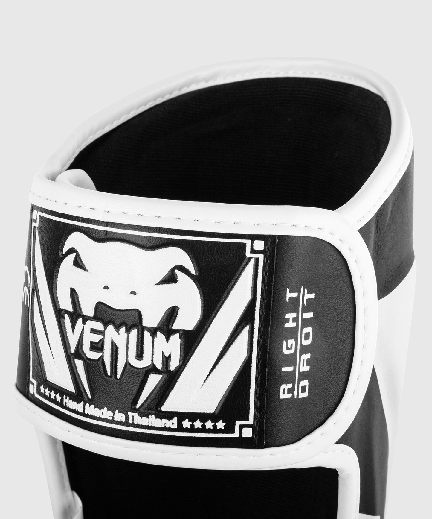 Venum Elite Standup シンガード