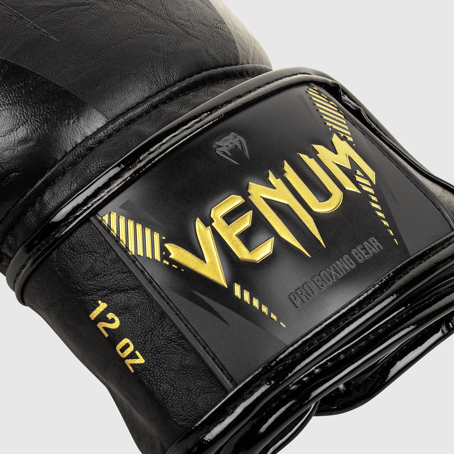 Venum Impact ボクシンググローブ