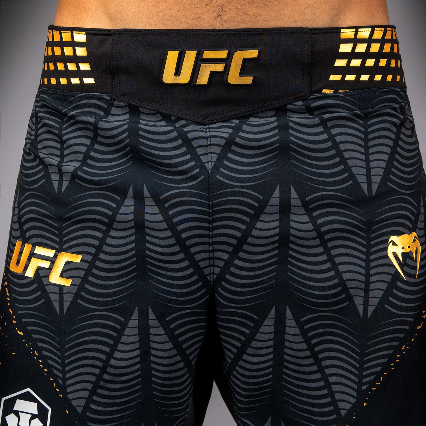 UFC Zenith by Venum Authentic Fight Night グラディエーターファイトショーツ メンズ - チャンピオン
