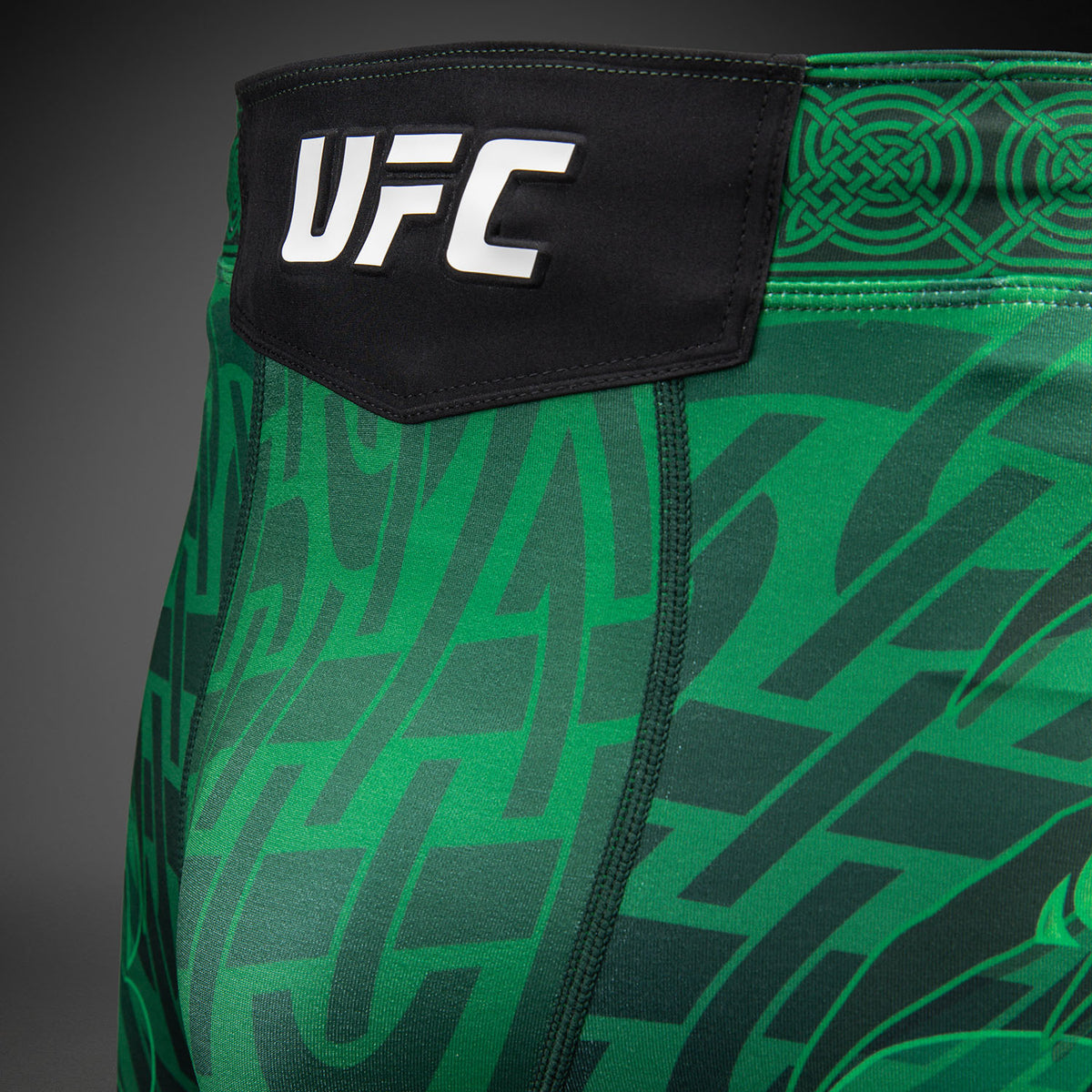 UFC Unrivaled by Venum コナー・マクレガー メンズ ヴァレ・トゥード ショーツ - グリーン