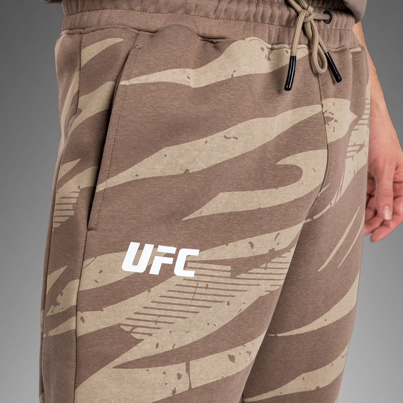 UFC Adrenaline By Venum Fight Week メンズパンツ - Desert Camo