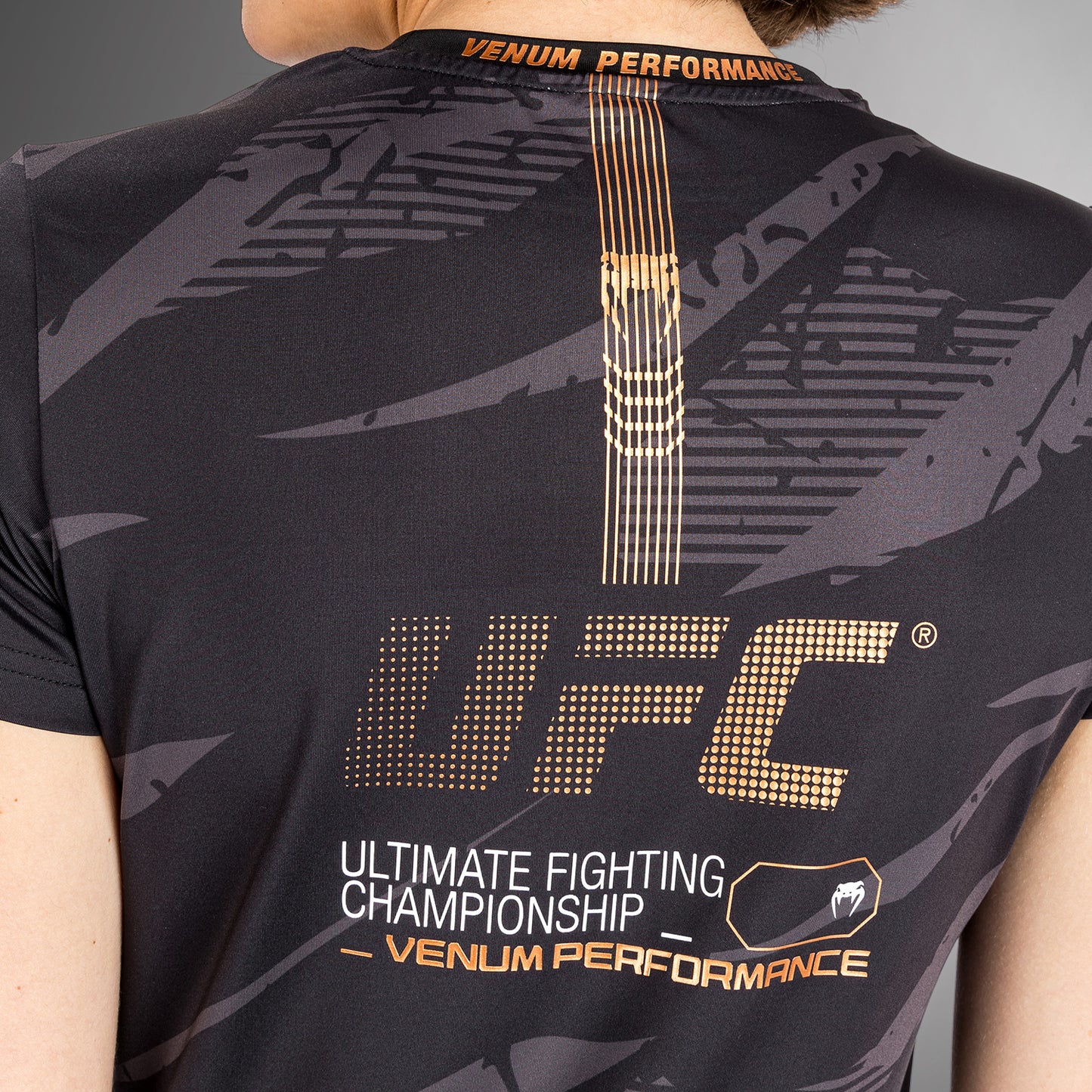 UFC Adrenaline By Venum Fight Week 女性用ドライテックTシャツ - Urban Camo