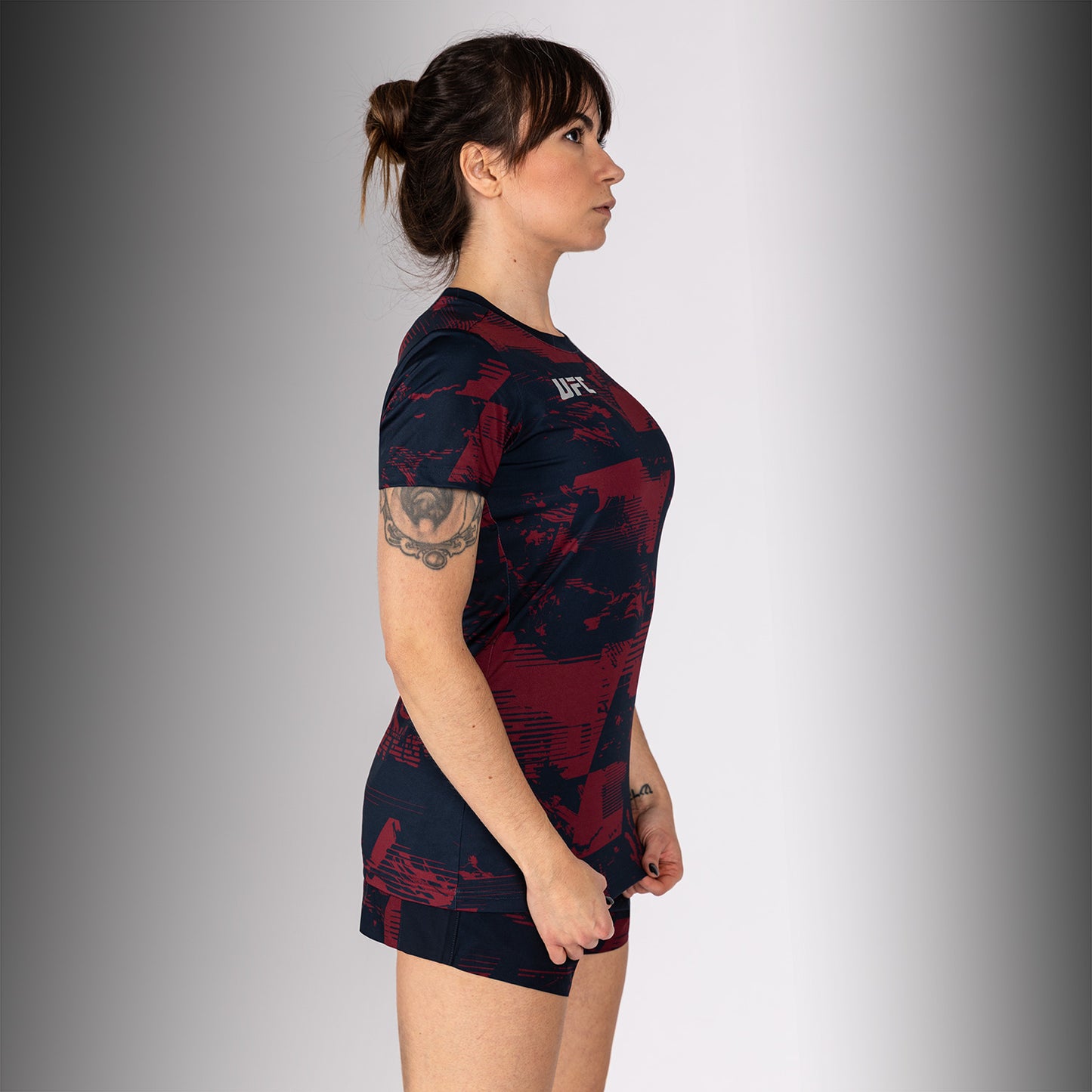 UFC Zenith by Venum Authentic Fight Week パフォーマンス半袖Tシャツ レディース - ネイビーブルー/バーガンディ/シルバー