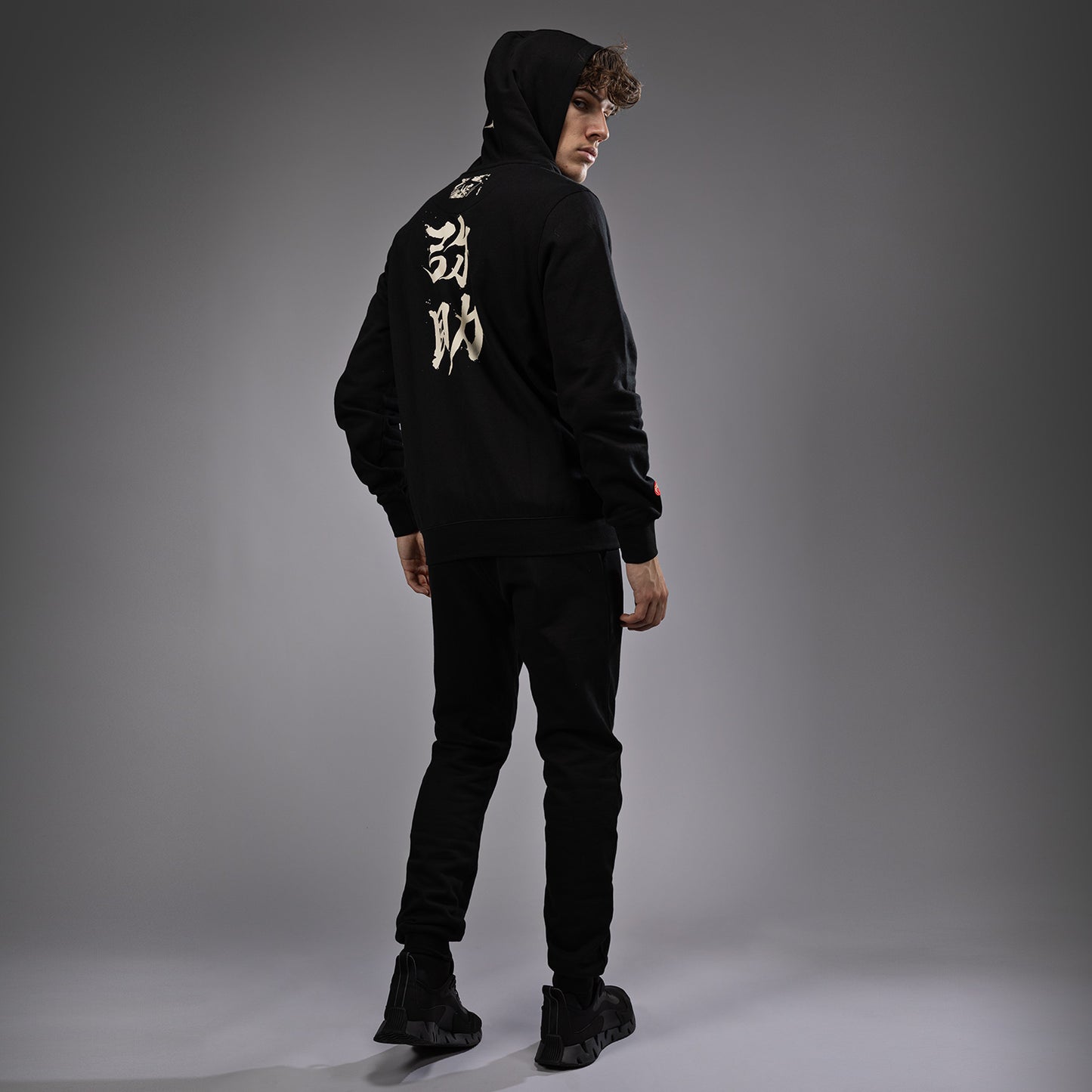 Venum x Assassin’s Creed Shadows パーカー - ブラック