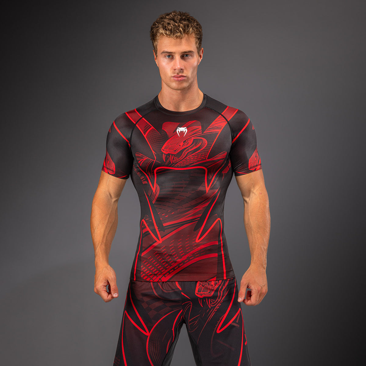 Venum Crimson Viper 2.0 半袖ラッシュガード - ブラック/レッド
