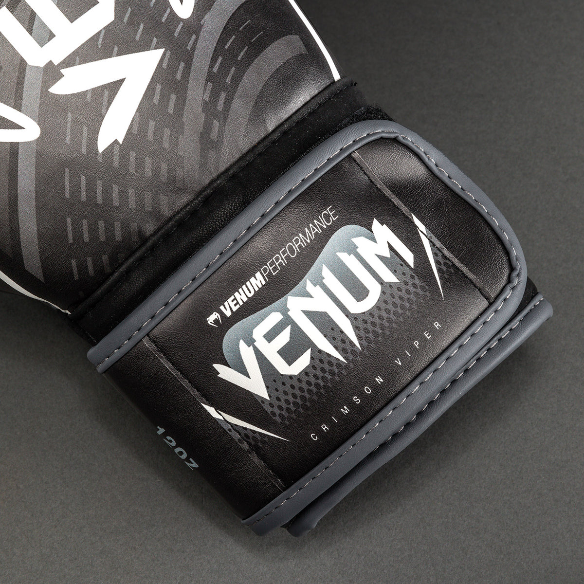 Venum Crimson Viper 2.0 Impact ボクシンググローブ - ブラック/グレー