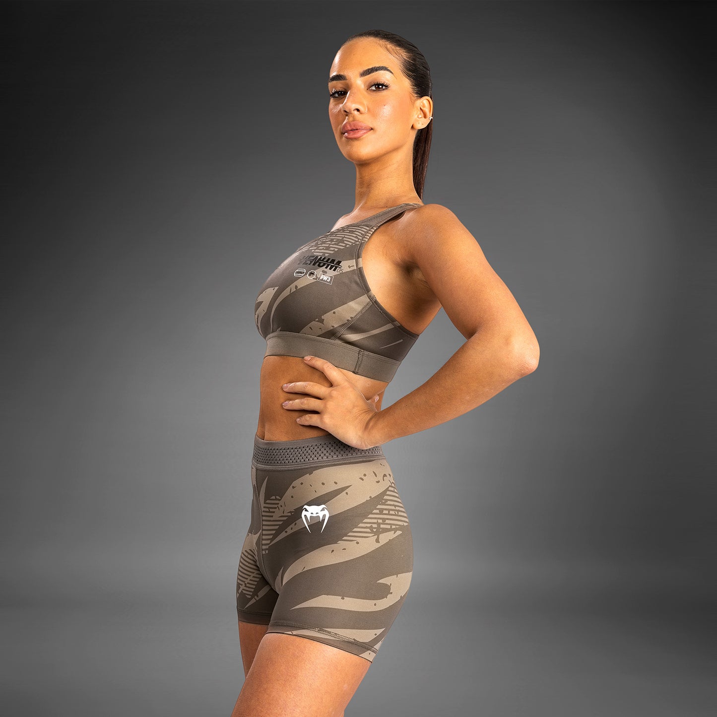 UFC Adrenaline By Venum Fight Week - 女性のバレトゥードショート - Desert Camo