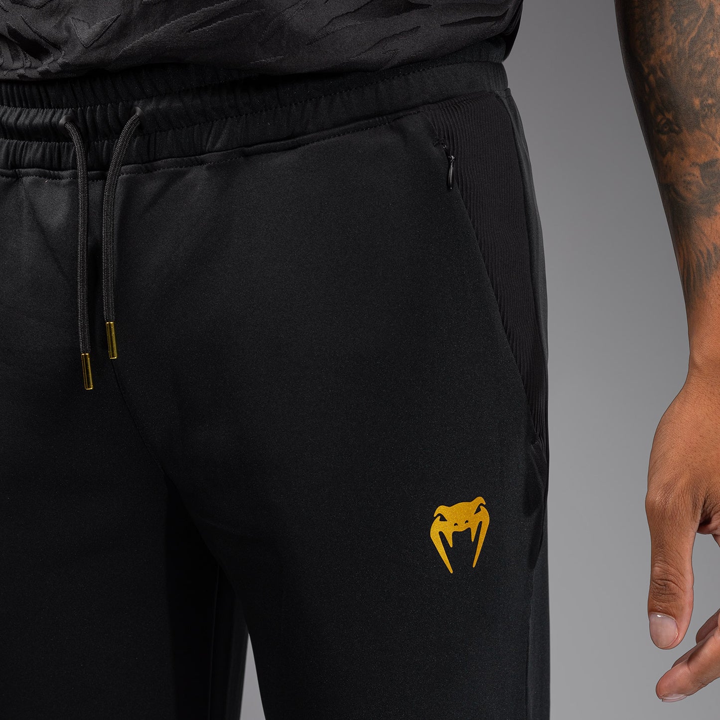 UFC Fusion by Venum Authentic Fight Night ストレートレッグパンツ（男性用） - チャンピオン