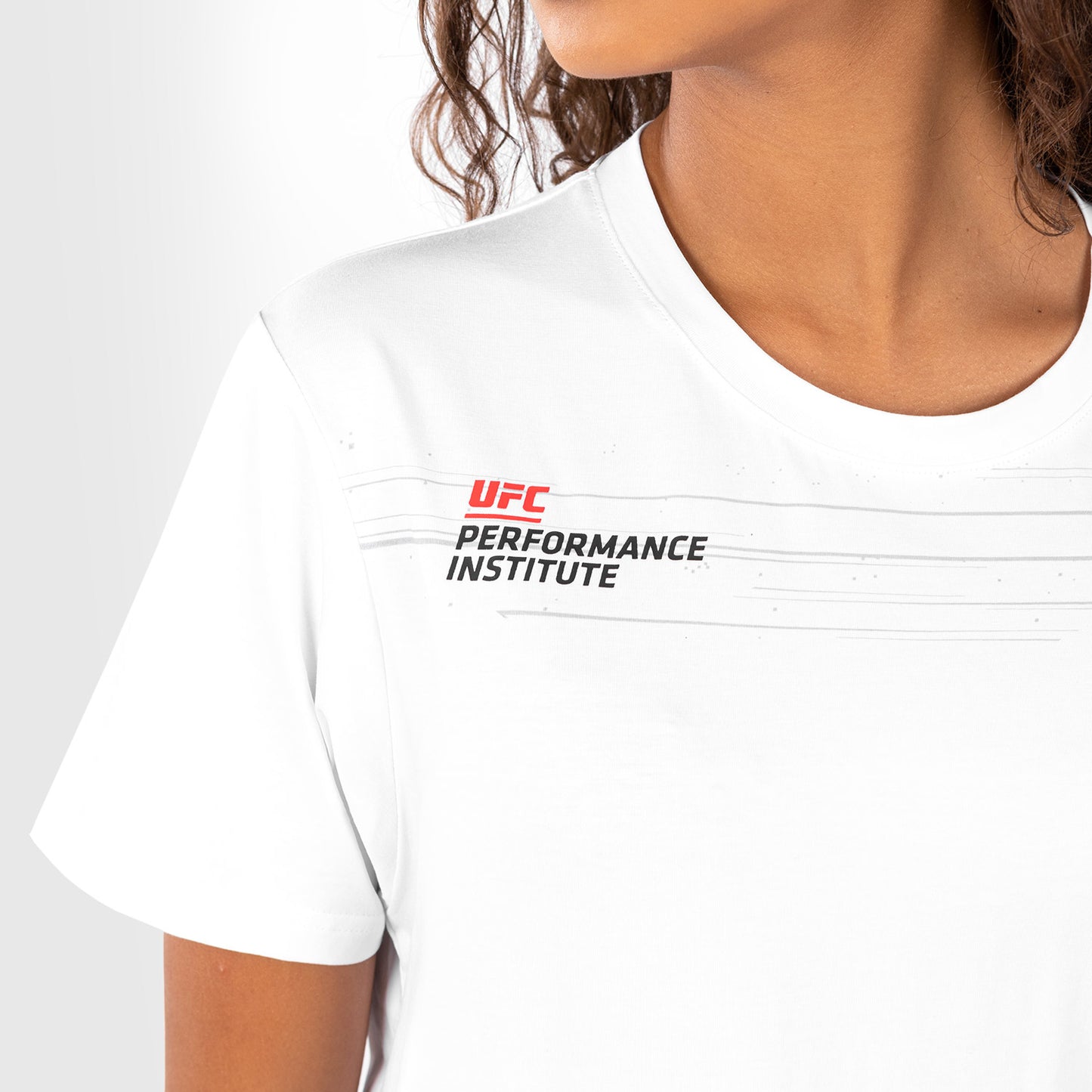 UFC Performance Institute 2.0 女性用Tシャツ - ホワイト