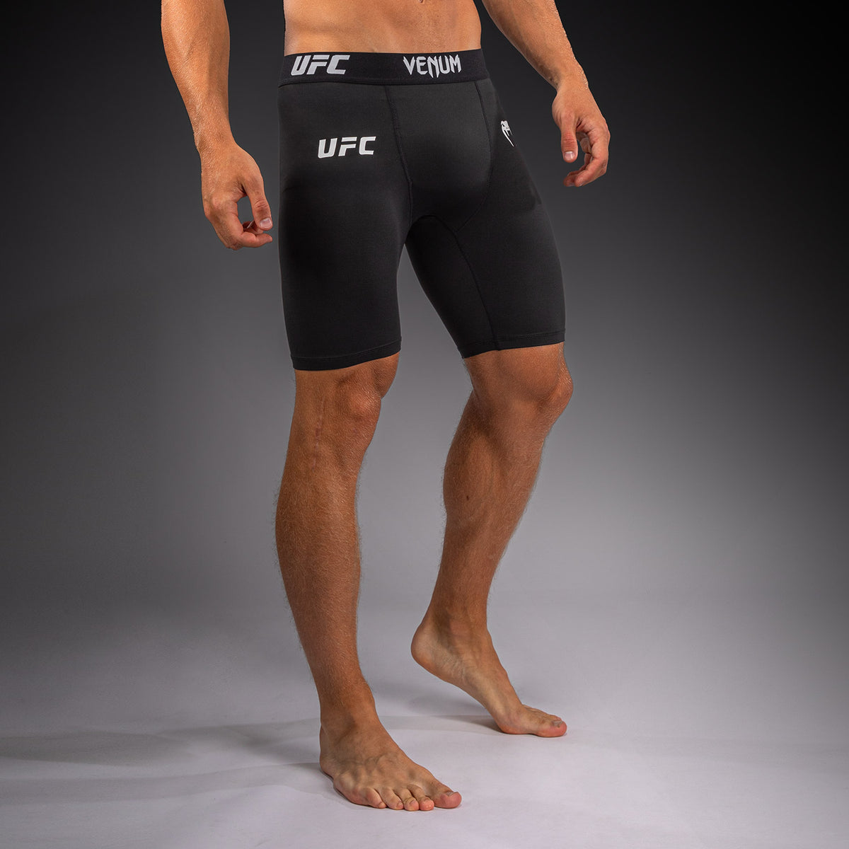 Venum UFC Unity by Venum Authentic Fight Week メンズ テクニカル コンプレッションショーツ - ブラック