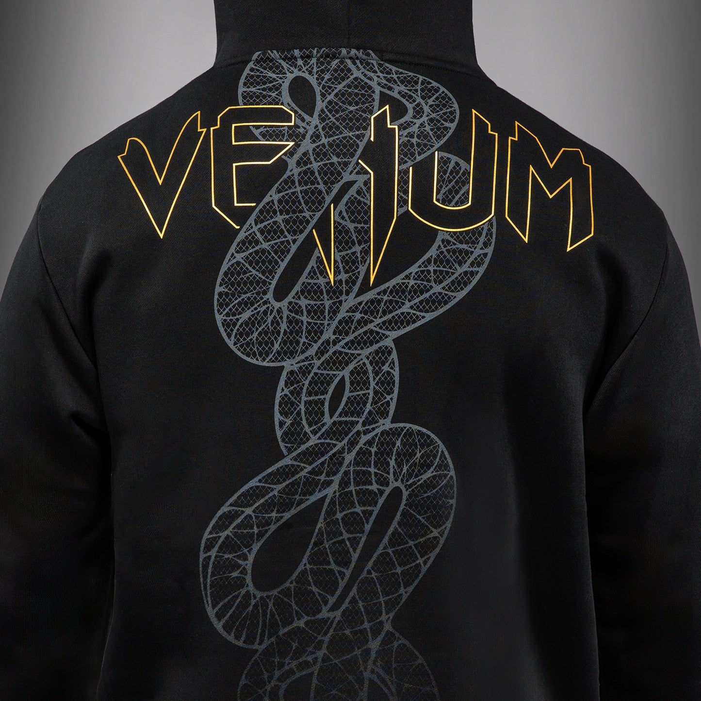 Venum Serpenti フーディー – ブラック/シルバー/ゴールド