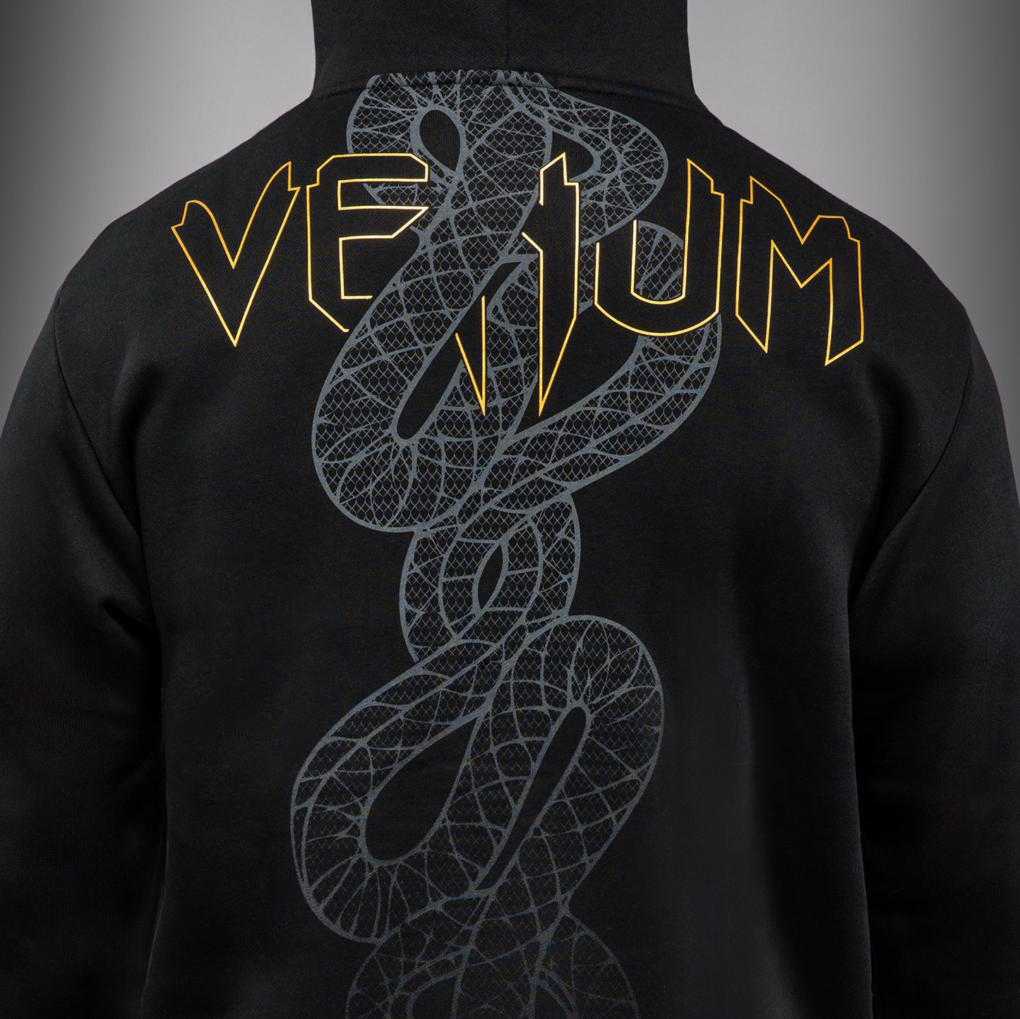 Venum Serpenti フーディー – ブラック/シルバー/ゴールド